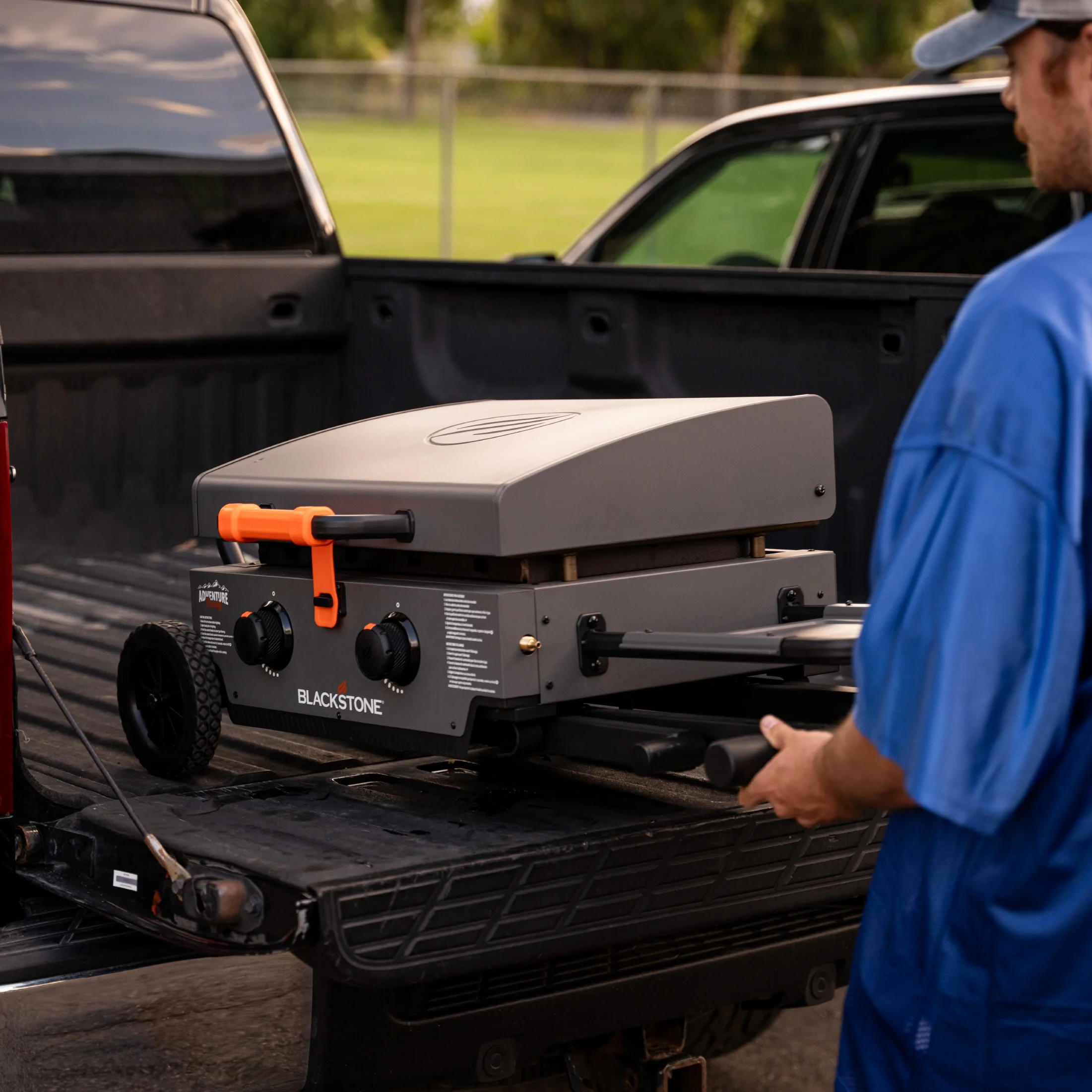 Adventure Ready 2-Burner 22" Propane Omnivore Griddle with Flex-Fold Legs in Charcoal Gray(Charcoal Gray) - Image 10