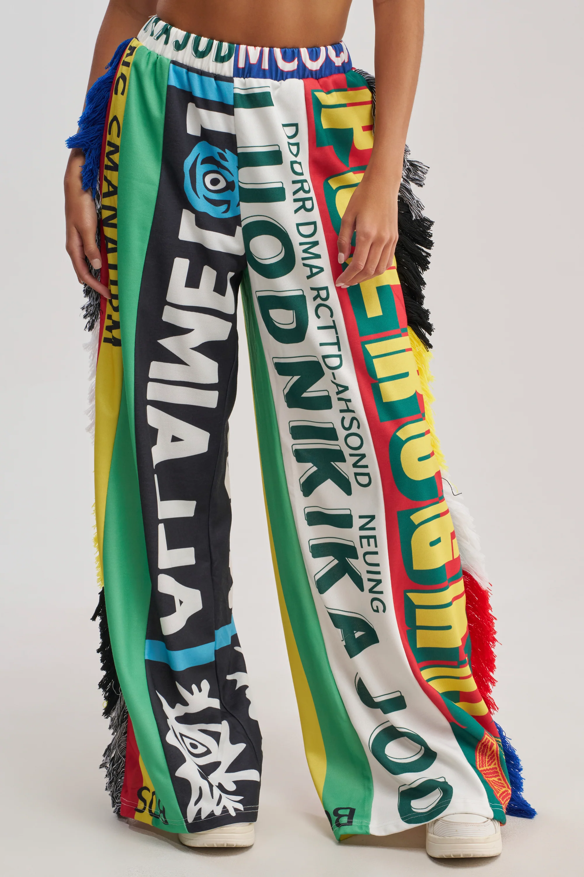 MIXED EMOTIONS GRAPHIC JOGGER - Akira Store