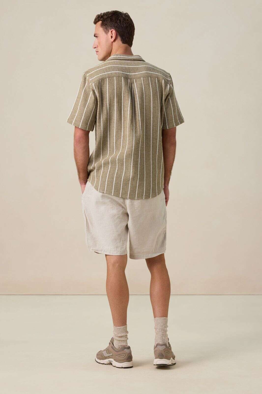 Beige linnen herringbone short