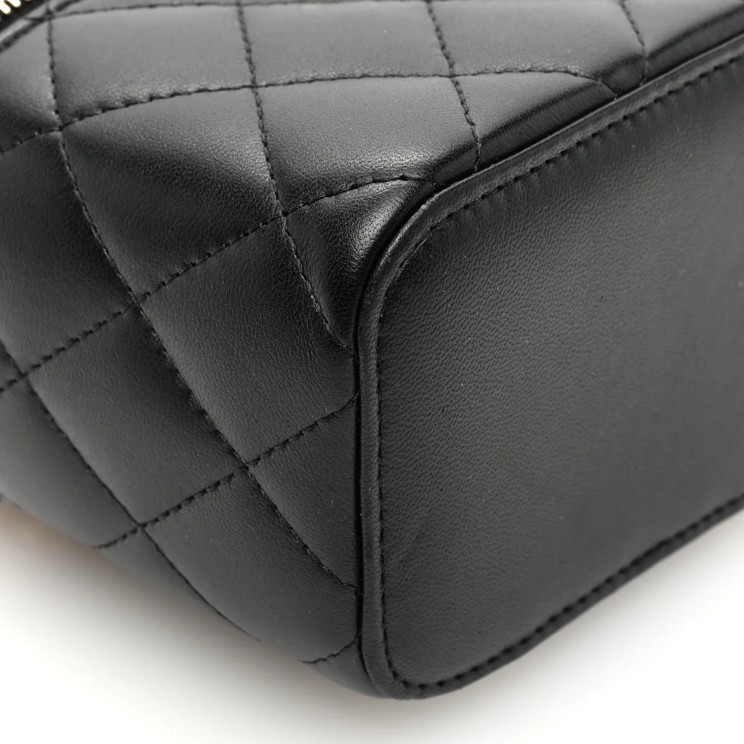 Lambskin Quilted Mini Vanity Case With Pearl Chain Black