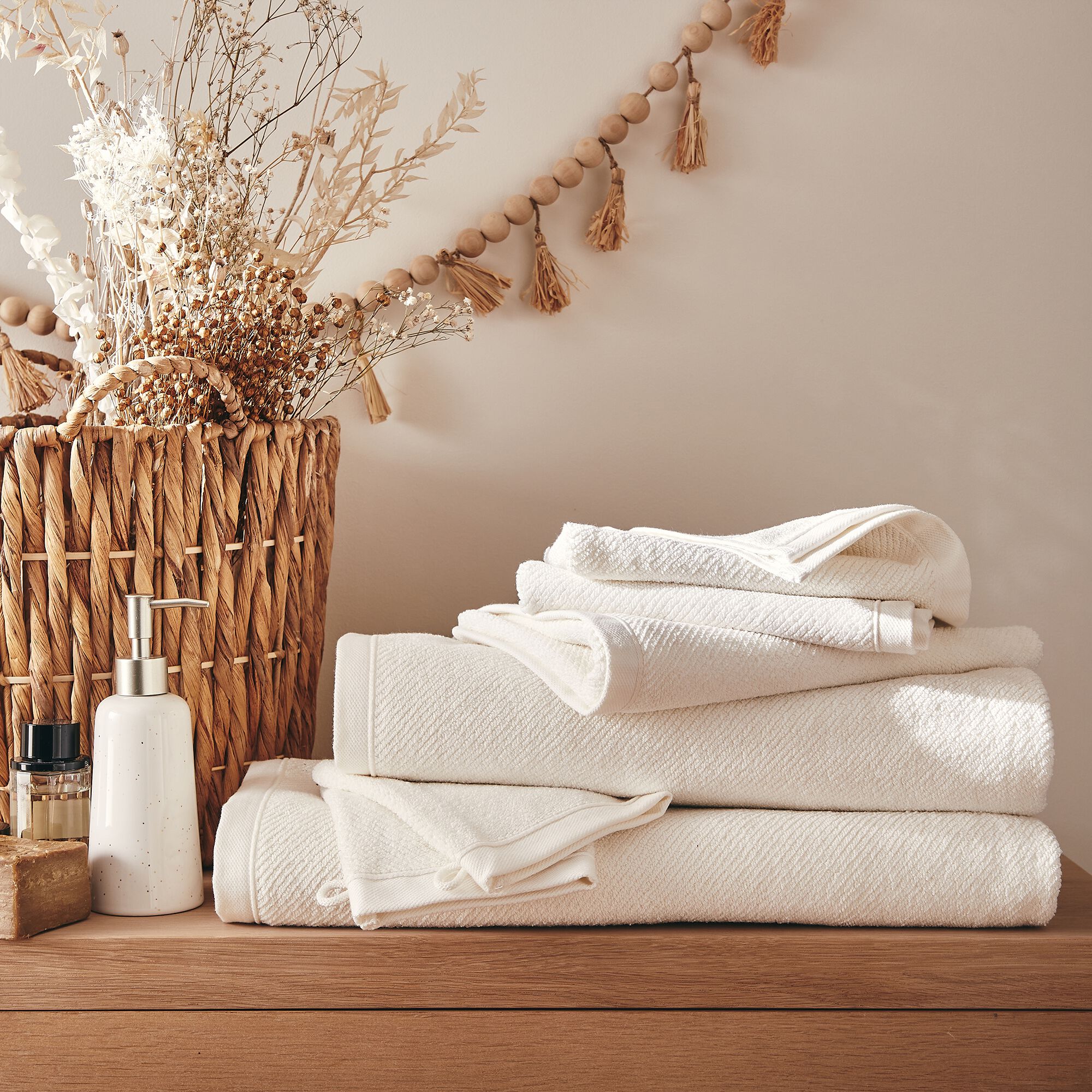 COLINE - Drap de douche en bouclettes de coton bio - blanc ventoux 70x130cm