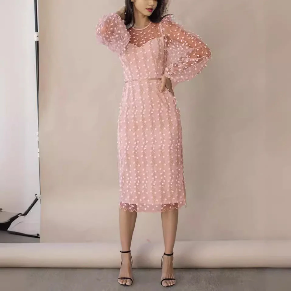 Robe à manches bouffantes en tulle brodé de fleurs pour femmes