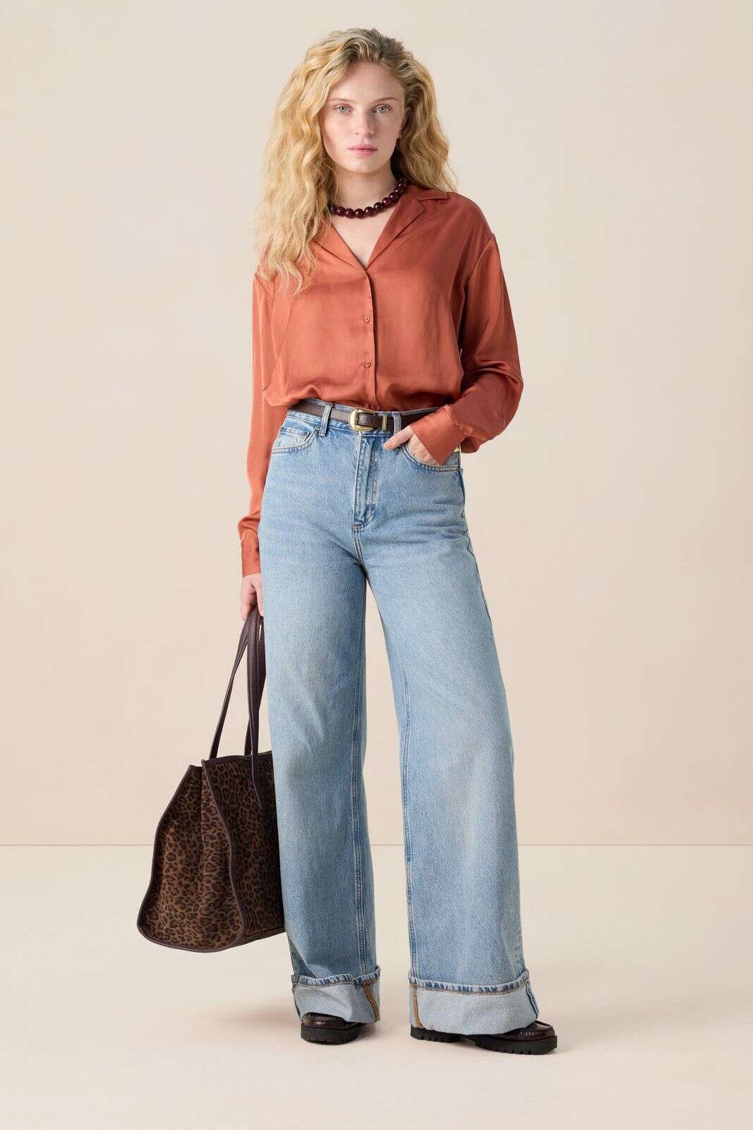 Rode blouse met reverskraag