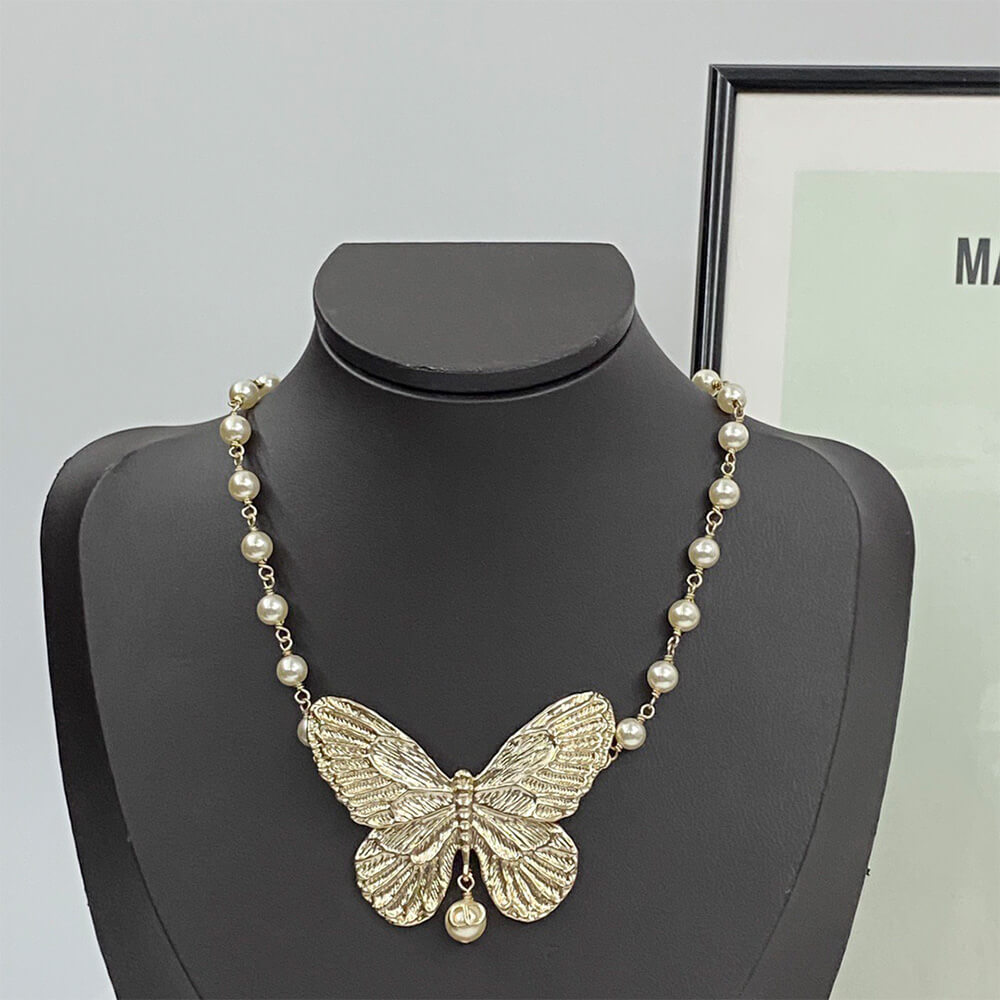 DIOR PEARL NECKLACE