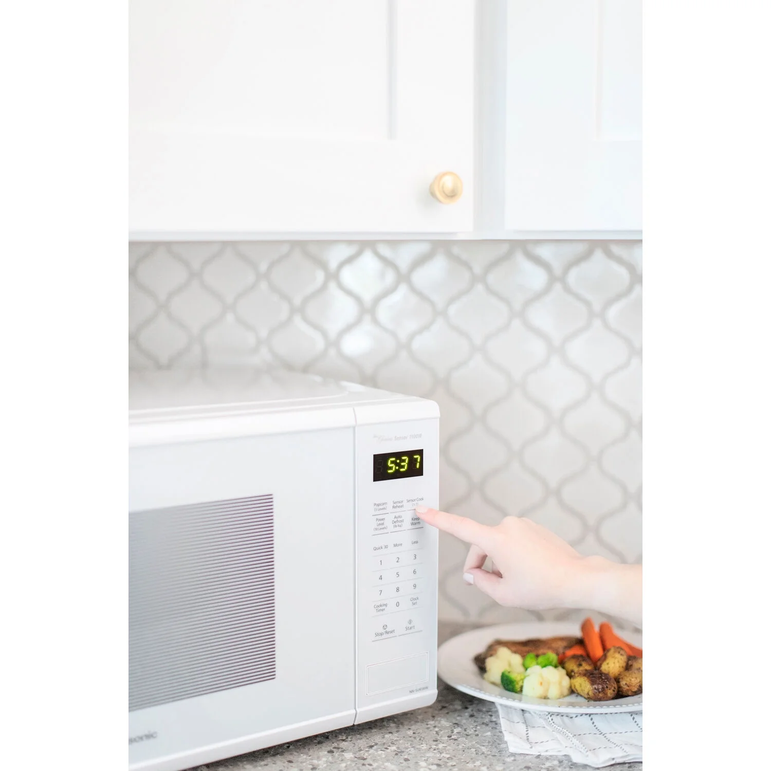 New 1.3 Cu. ft. 1100W Genius Sensor Countertop Microwave Oven in White(White) - Image 6