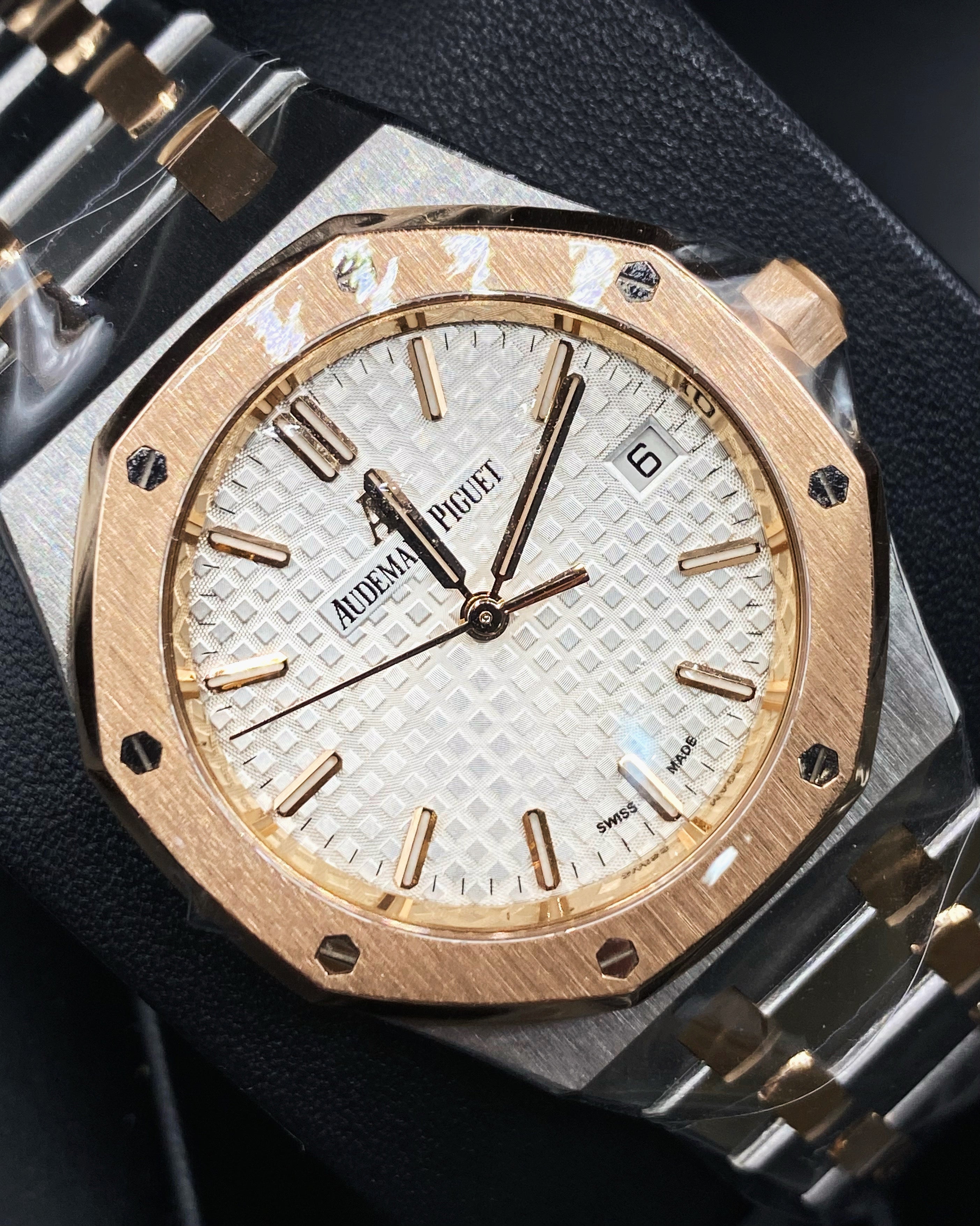 [Super Clone]Audemars Piguet Royal Oak Selfwinding Silver dial, 37mm, Steel and 18k Rose gold,