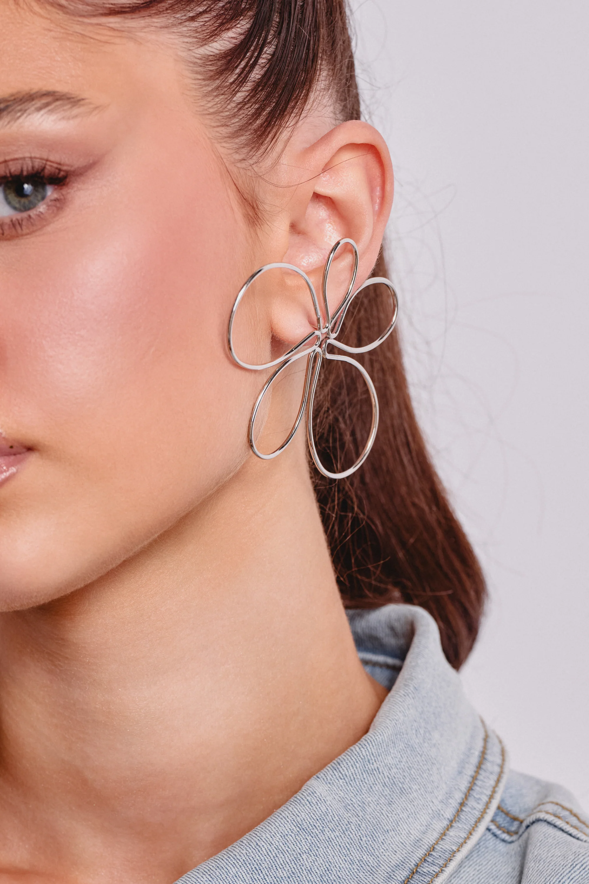 LOVEY EARRING - Akira Store
