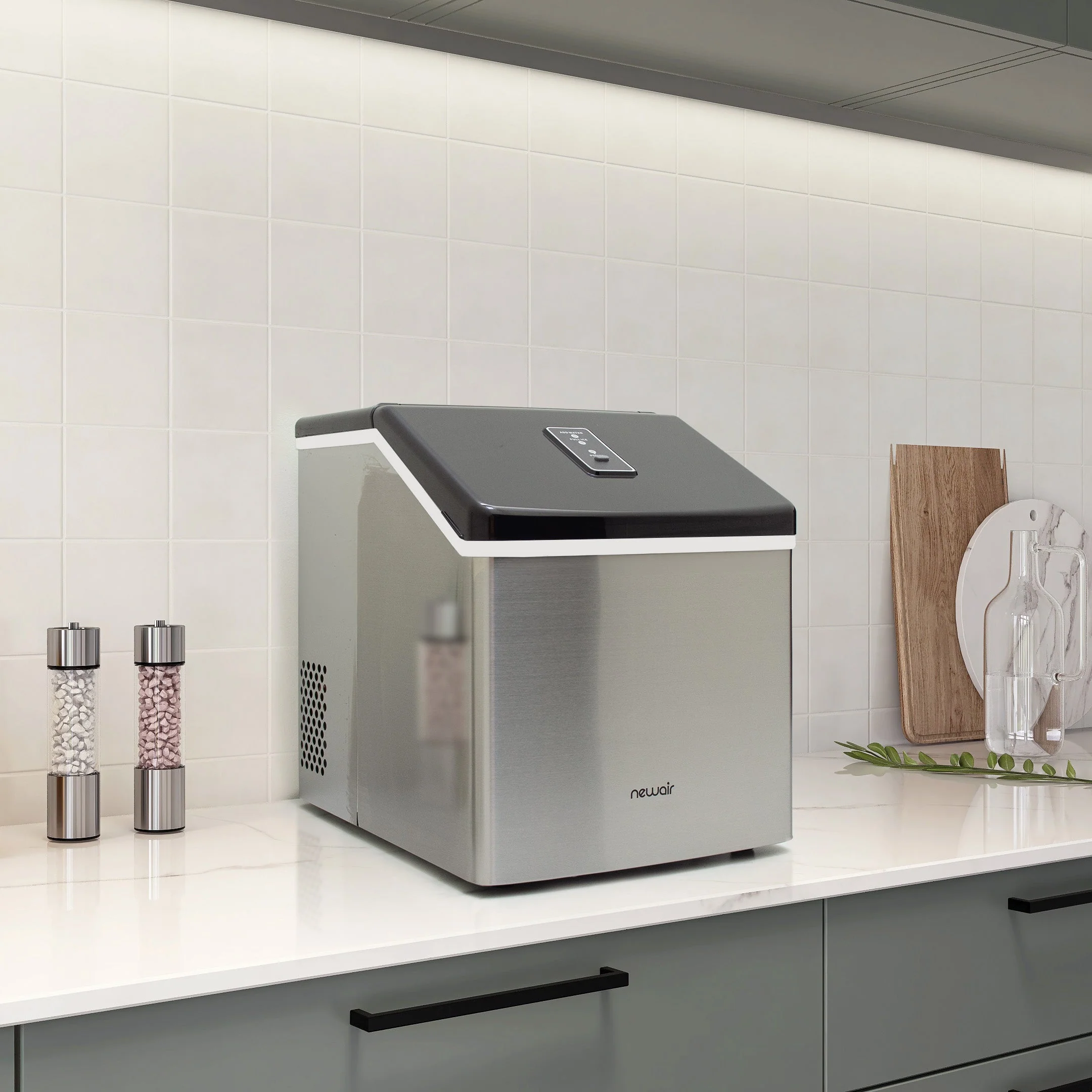Newair Countertop Ice Maker. Clear Ice, 40 lbs/day - Stainless Steel