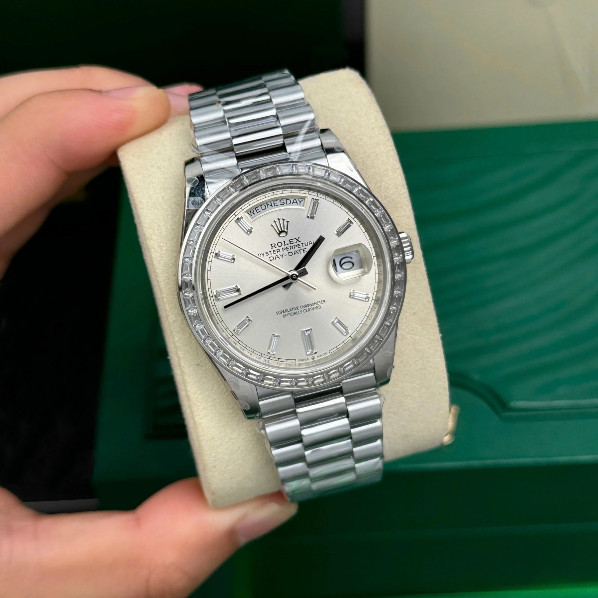 [Super Clone]RLX Day-Date 40mm 228396TBR-0011 Silver Diamonds Dial