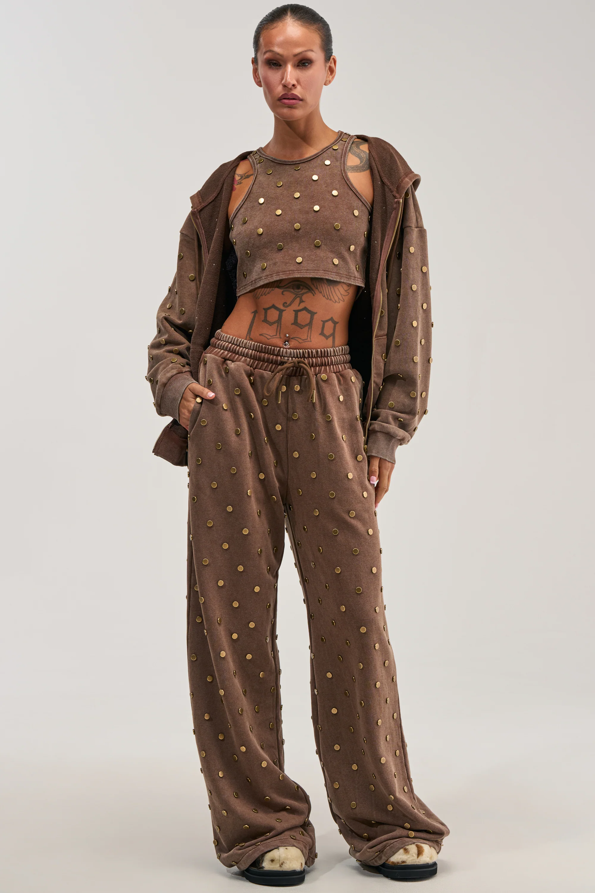 POPPING OFF WIDE LEG JOGGER IN BROWN - Akira Store