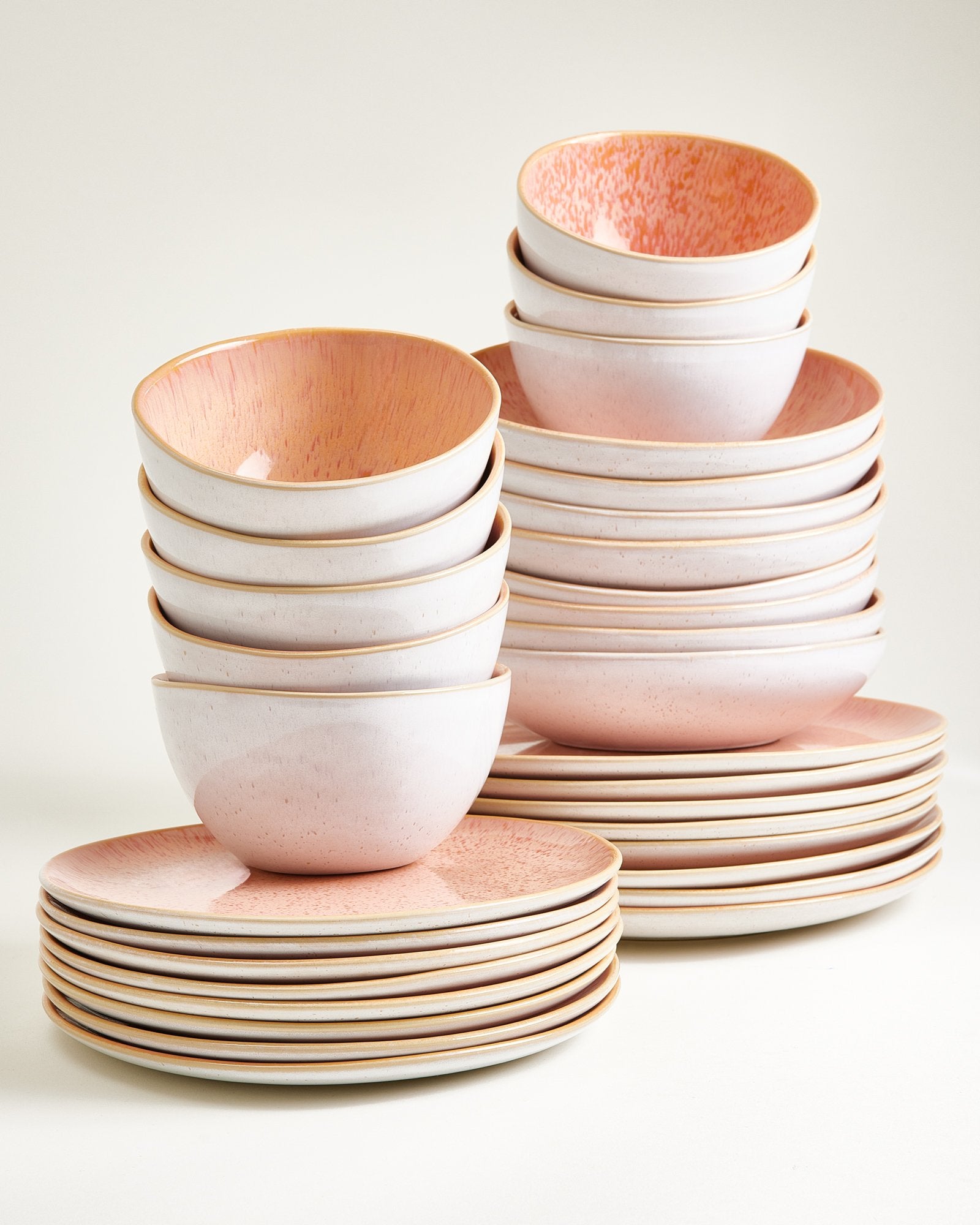 AREIA - TABLEWARE SET CLASSIC PINK 32 PIECES