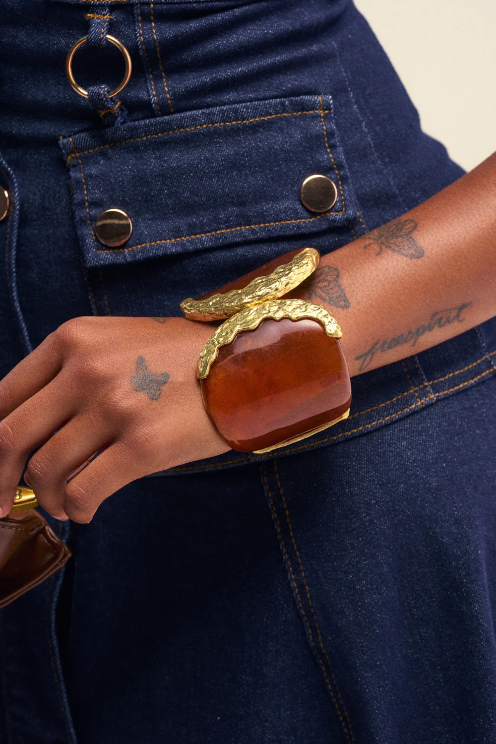 SWEET LIKE HONEY BUTTERFLY CUFF - Akira Store