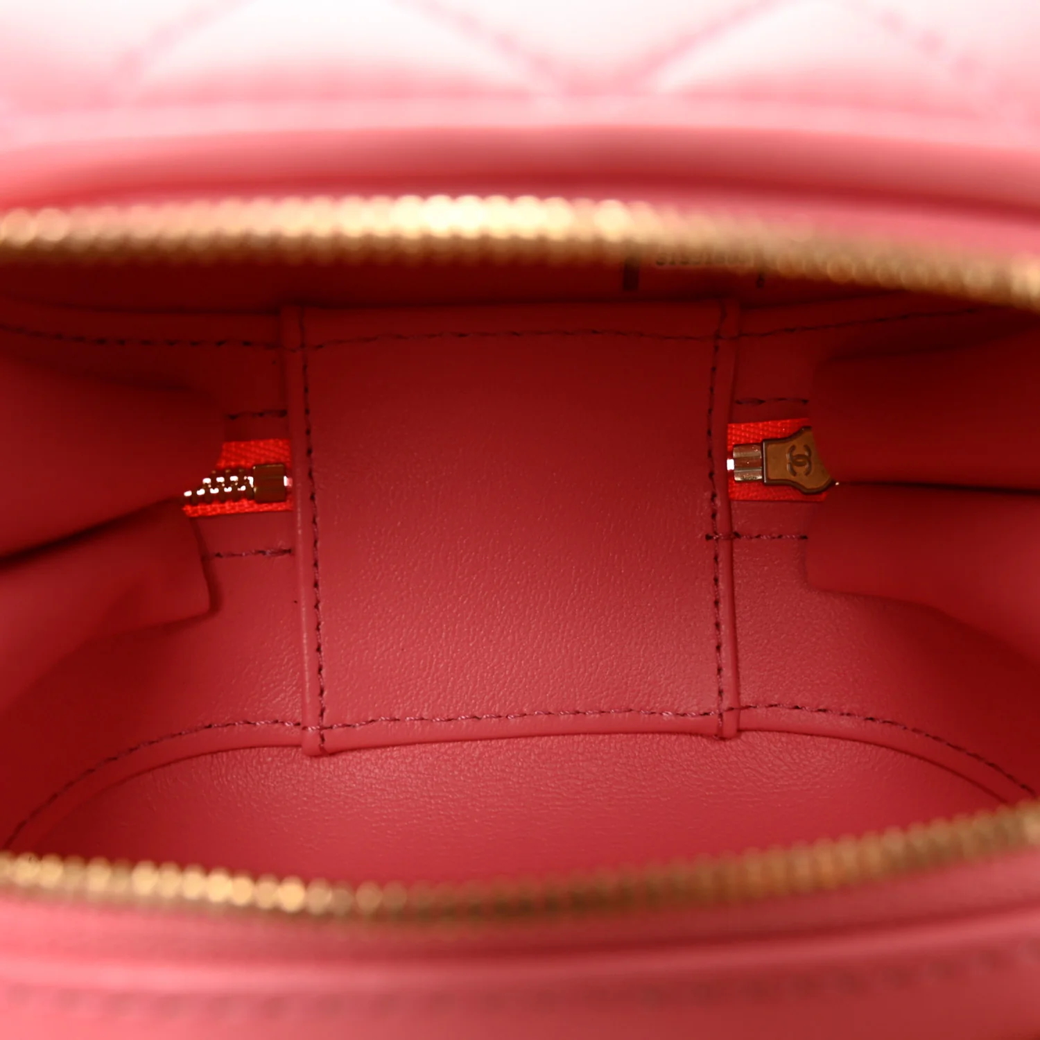 Lambskin Quilted CC Bubble Vanity Case With Chain Pink