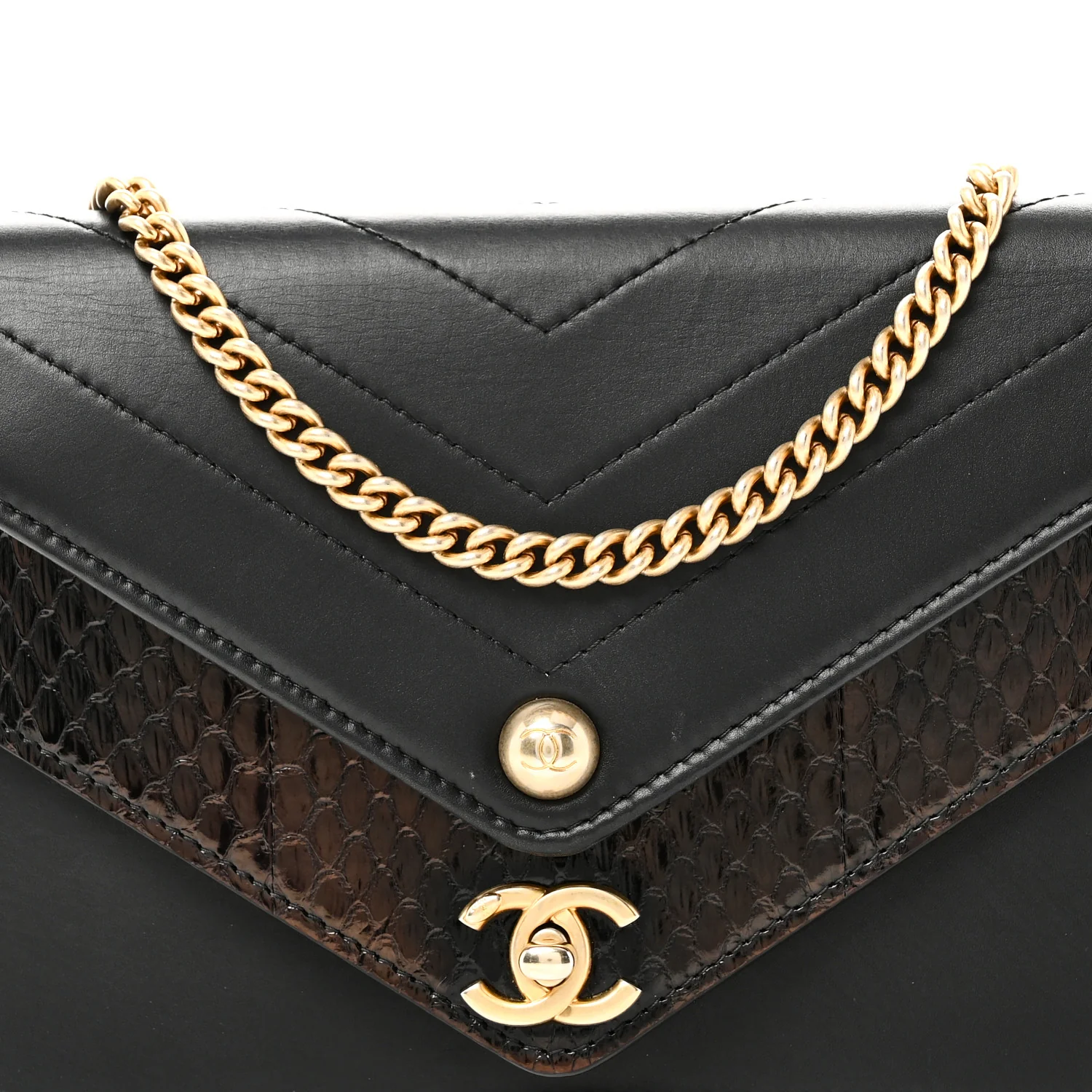 Calfskin Elaphe Double Chevron Mini Wallet On Chain WOC Black