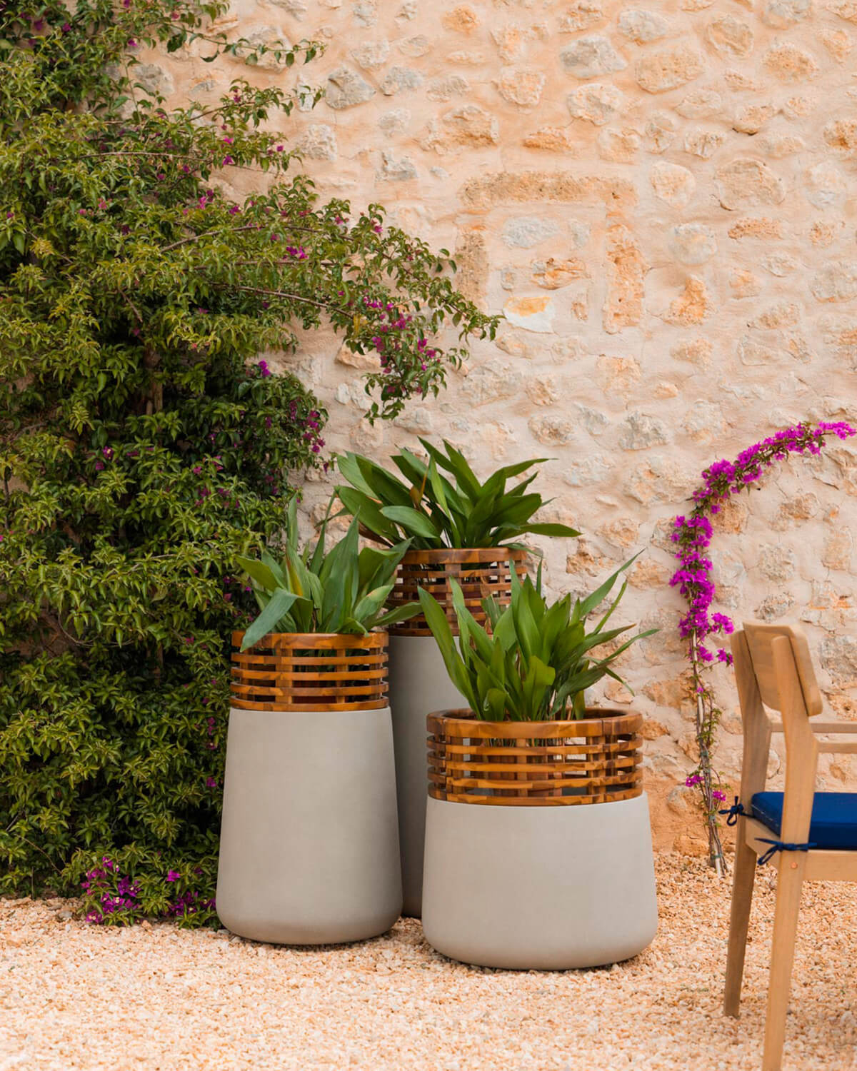 Hazan - Conjunto 3 Maceteros XL de Hormigón y Madera de Acacia Hazan
