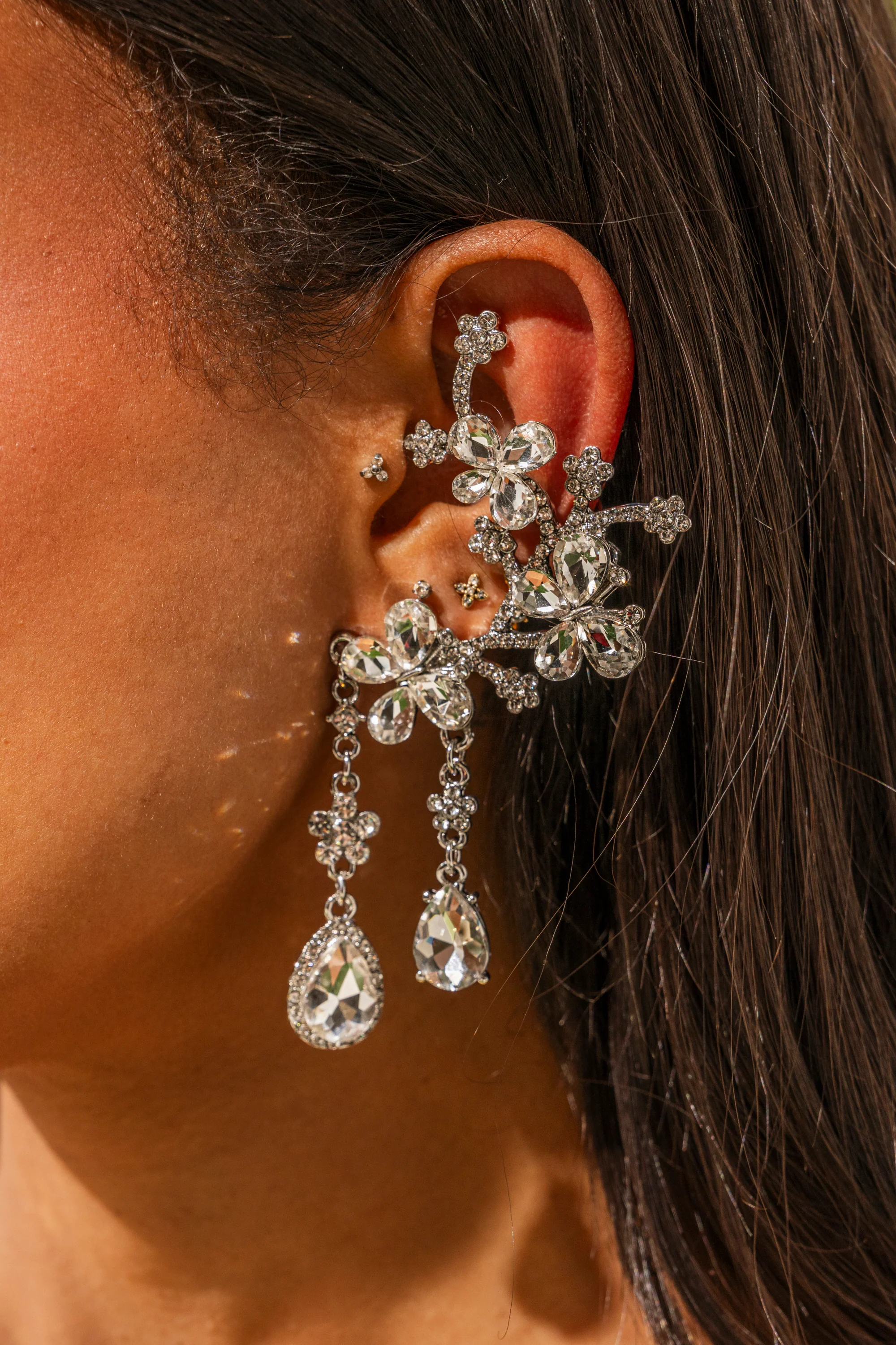 WRAPPED AROUND EARRING - Akira Store