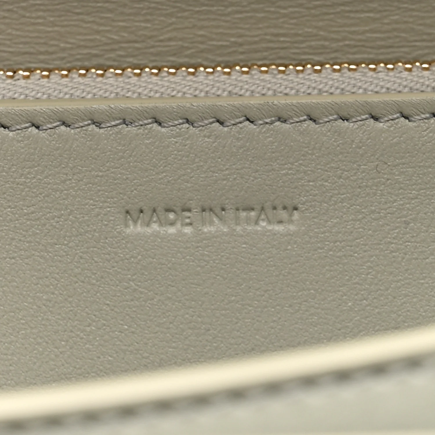 Box Calfskin Medium Classic Box Flap Bag Vert D'eau