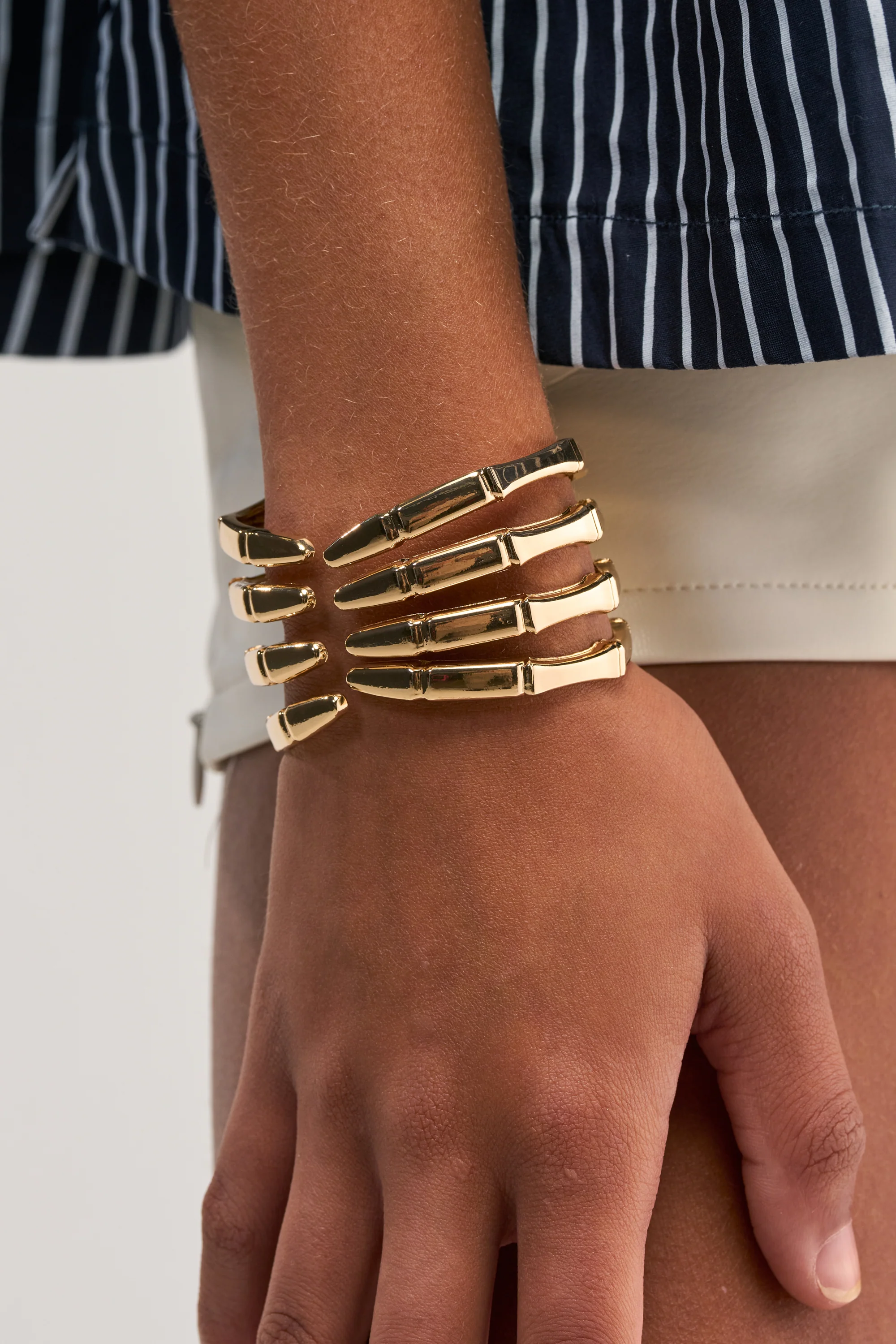 SKELLY CUFF - Akira Store