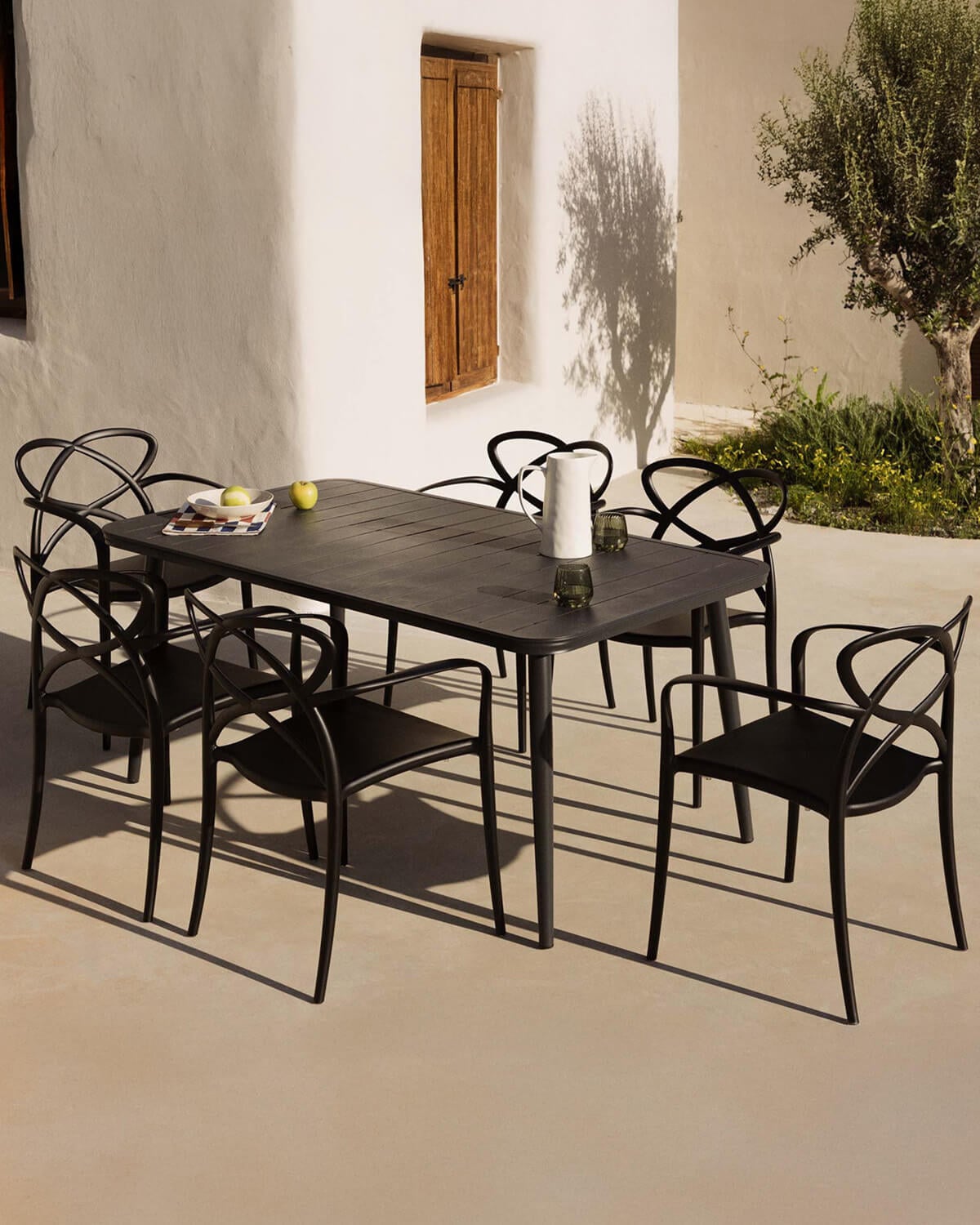 Set Cancún - Cielo - Set de Mesa Rectangular de Aluminio (160x90 cm) Cancún y 6 Sillas de Polipropileno con Reposabrazos de Exterior Cielo