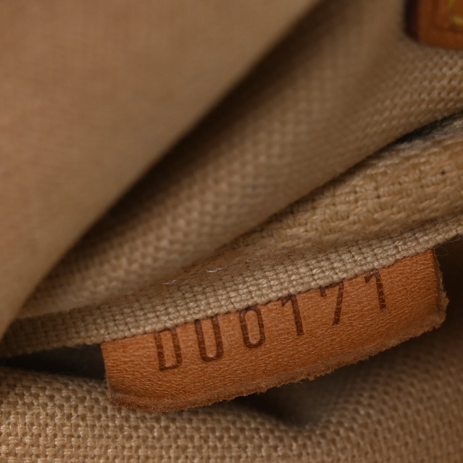 Damier Azur Eva Clutch