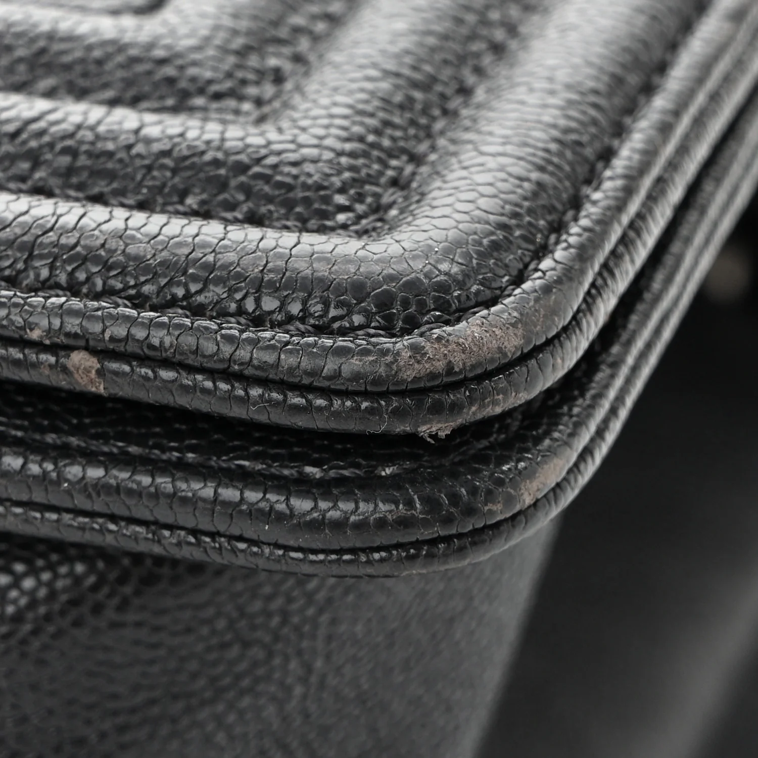 Caviar Quilted Medium Boy Flap Dark Grey