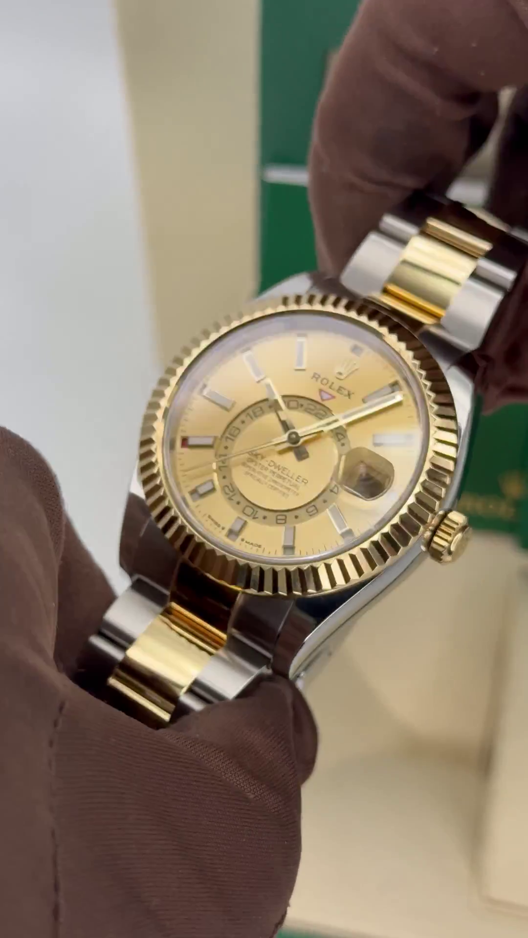 [Super Clone]RLX  Sky-Dweller 42mm Two-Tone Yellow Gold Champagne Dial Oyster - 336933 - New 2025