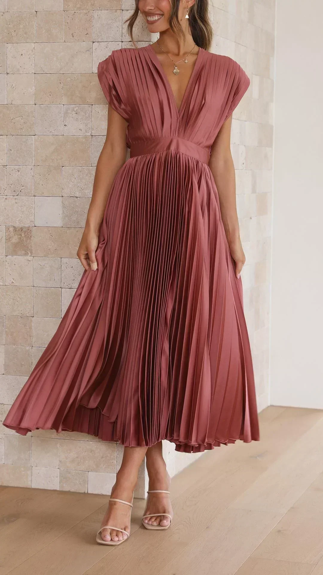 Inès | La Robe Plissée Signature
