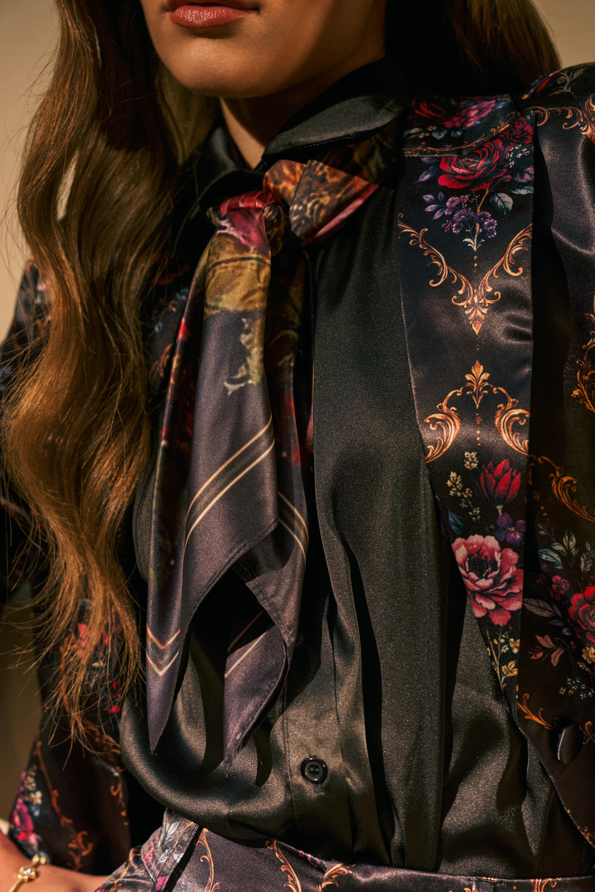 MIDNIGHT GARDEN SILK SCARF - Akira Store