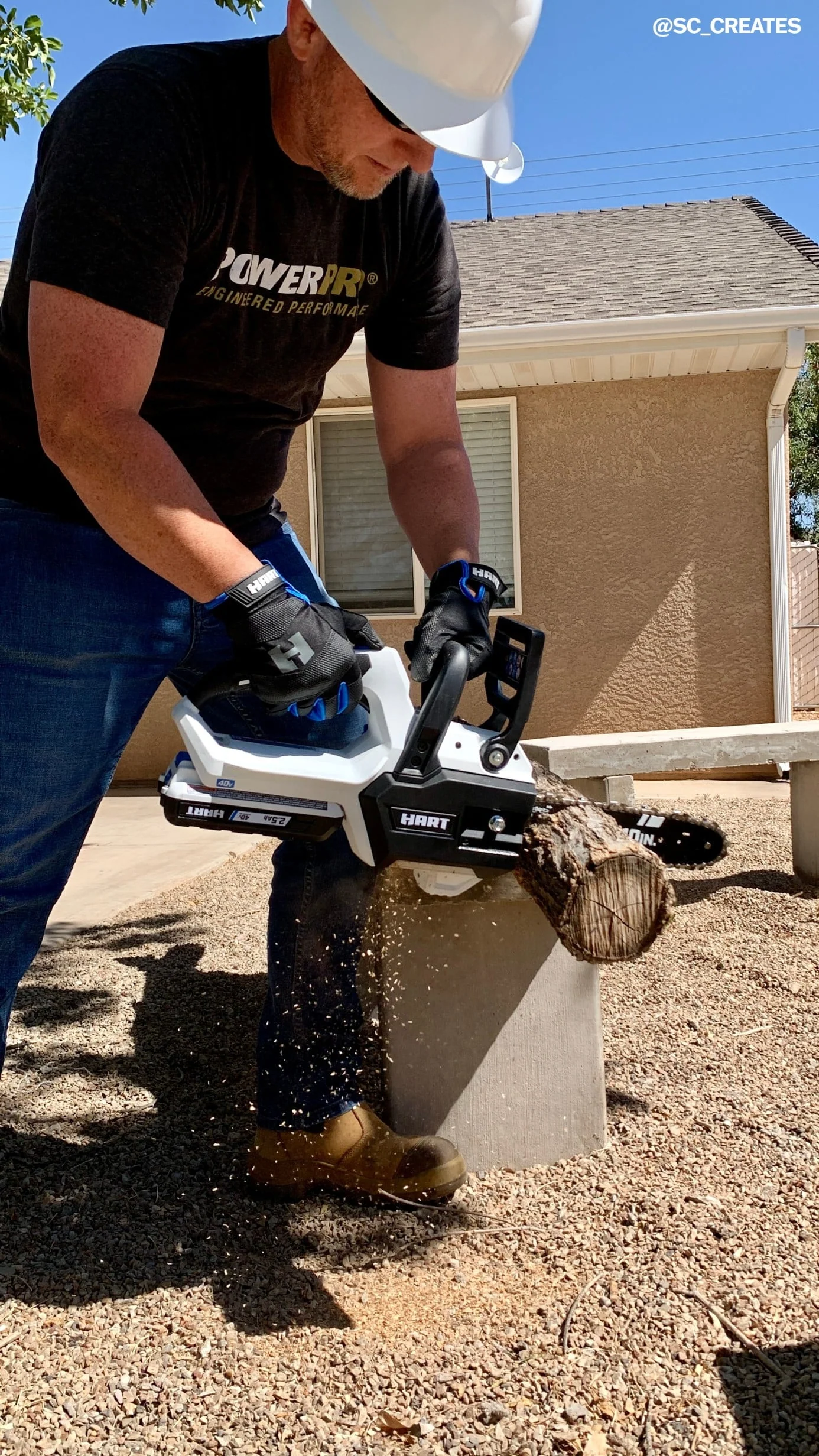 40 Volt 10 Inch Battery Powered Chainsaw Kit, (1) 2 5 Ah Lithium Ion Battery Image 10