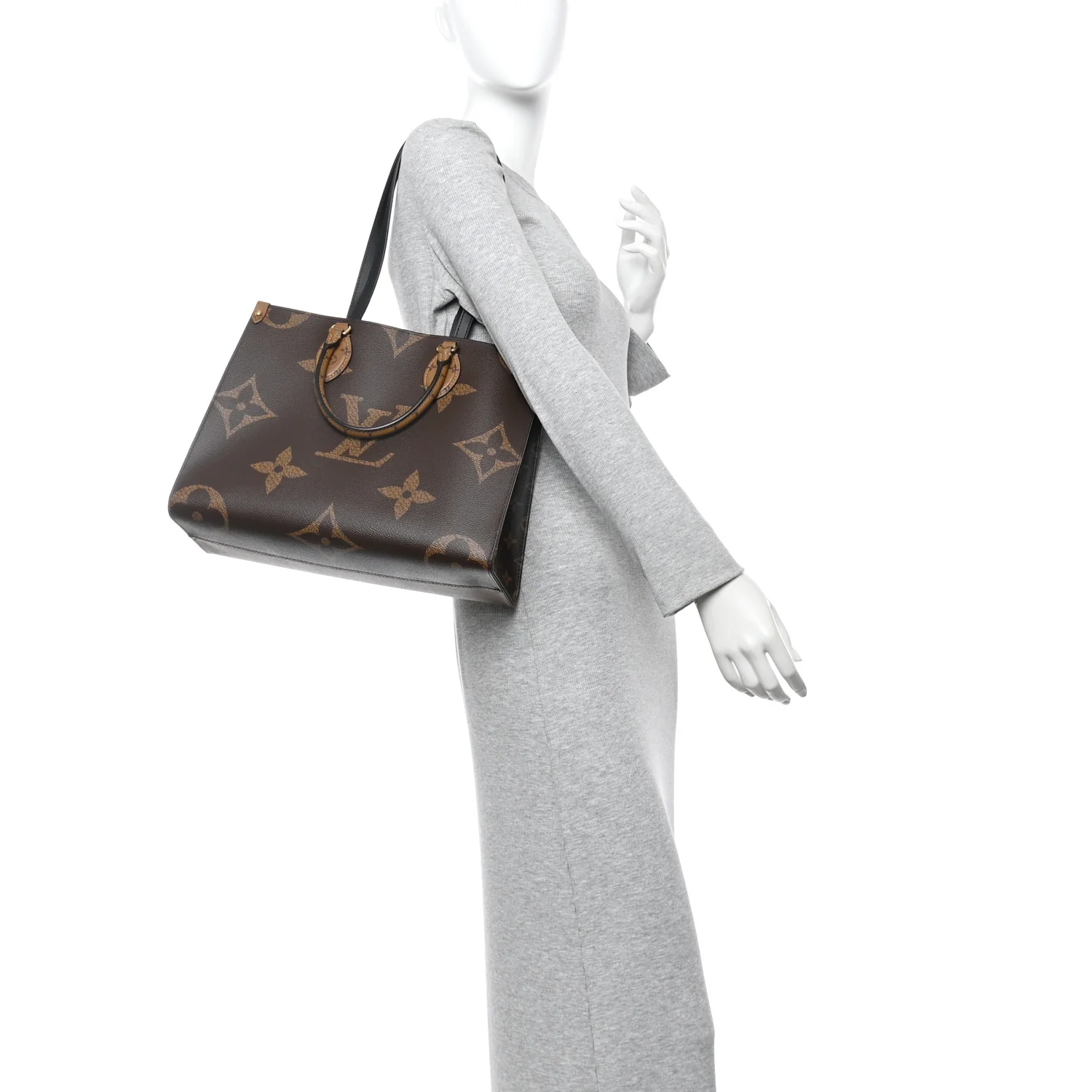Reverse Monogram Giant Onthego MM