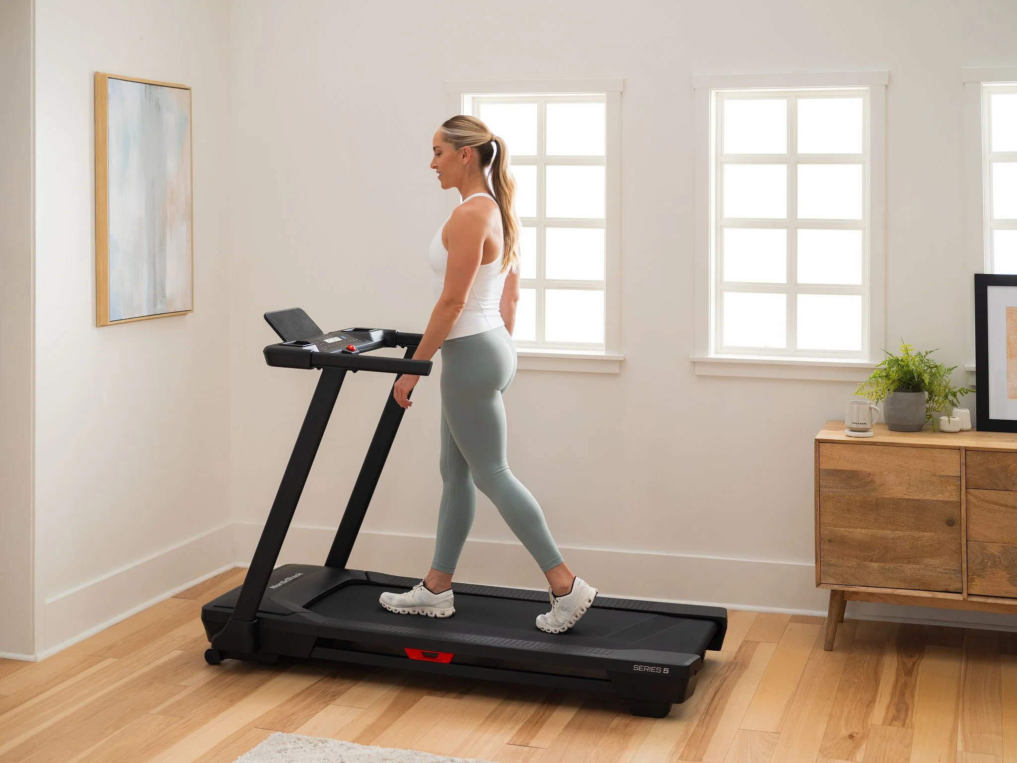 Nordictrack T 5 S; Treadmill for Running and Walking with Spacesaver Design