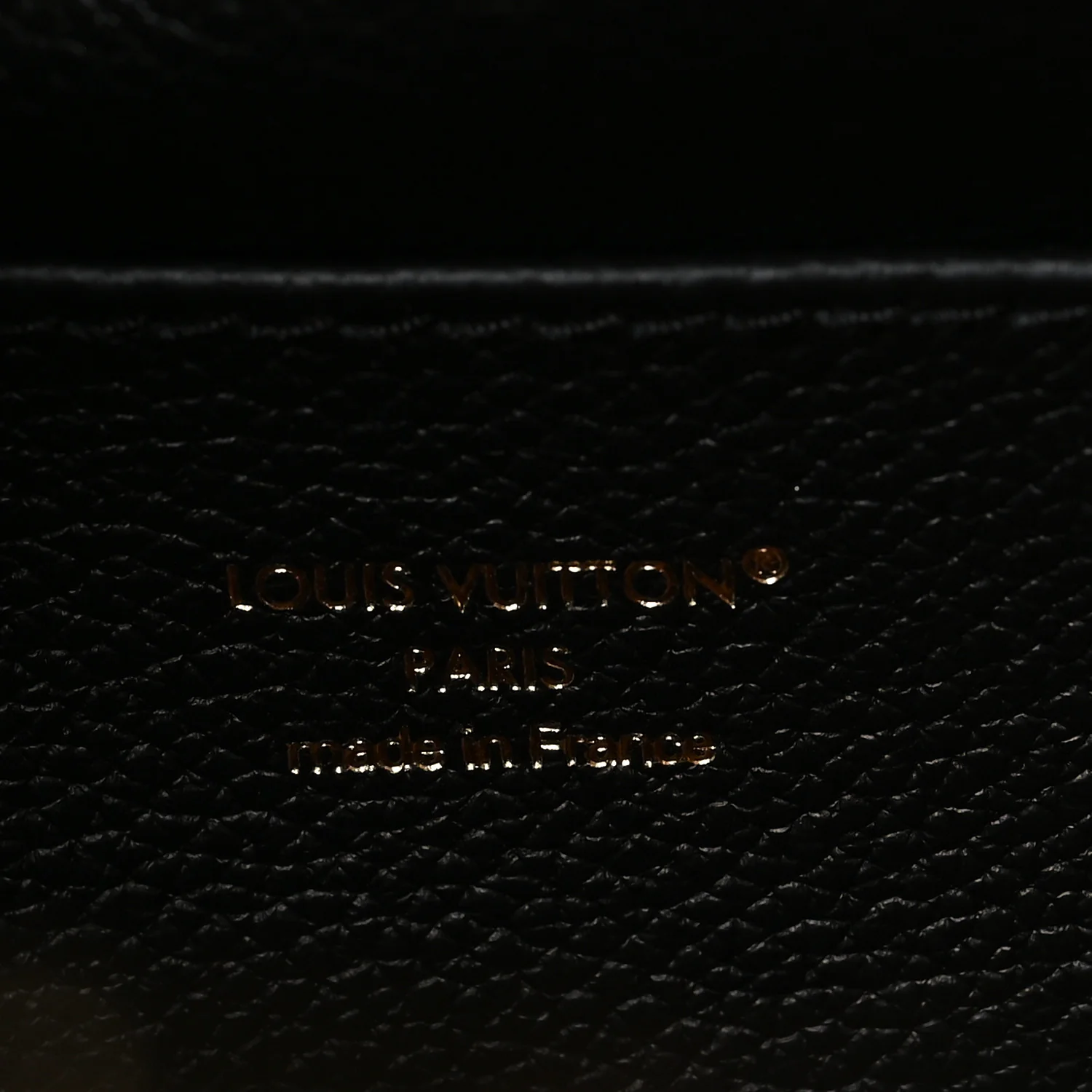 Taurillon Capucines GM Souple Black