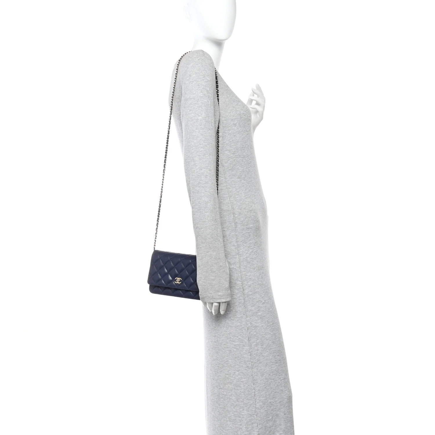 Caviar Quilted CC Turnlock Wallet On Chain WOC Navy Blue