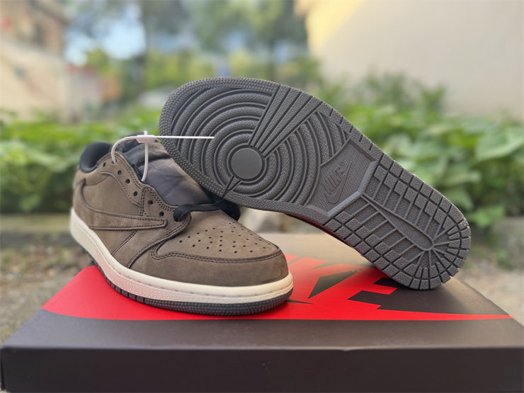 Travis Scott x Jordan Air Jordan 1 Low OG TS SP