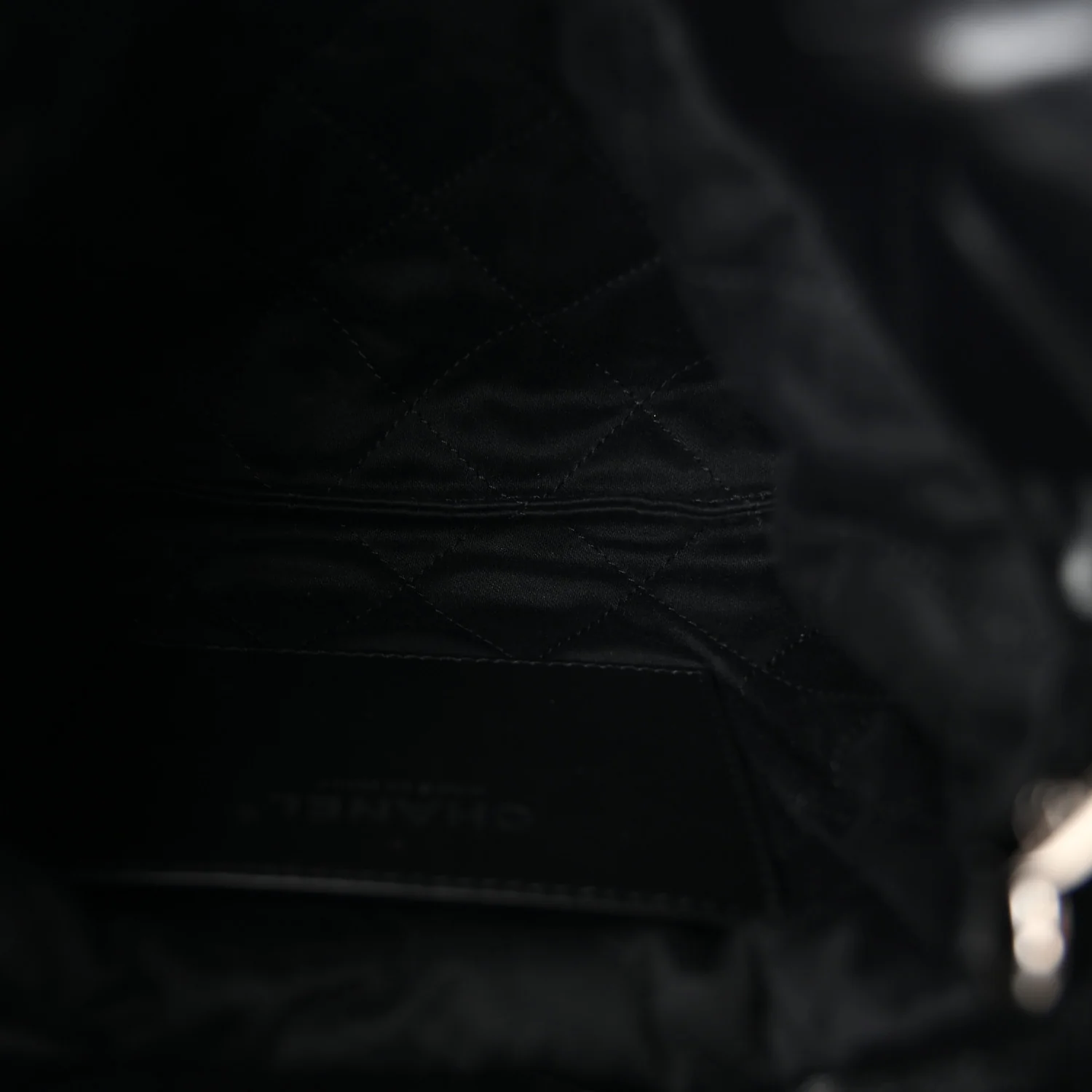 Shiny Calfskin Quilted Mini Chanel 22 So Black