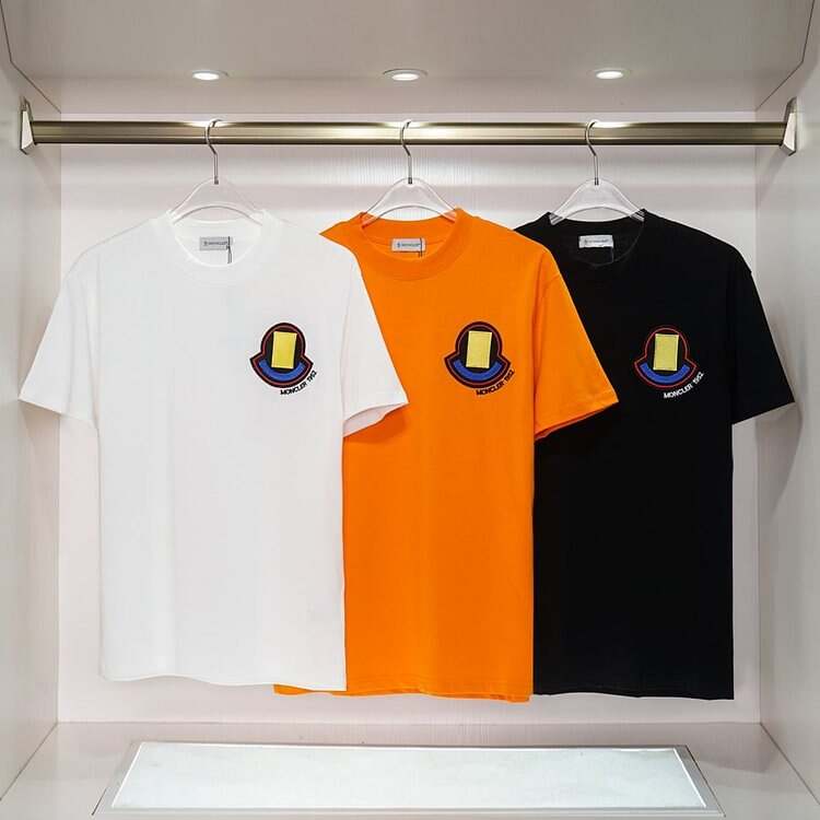 【Moncler 】（モンクレール）男女兼用、ご好評に付き再入荷！半袖Tシャツ