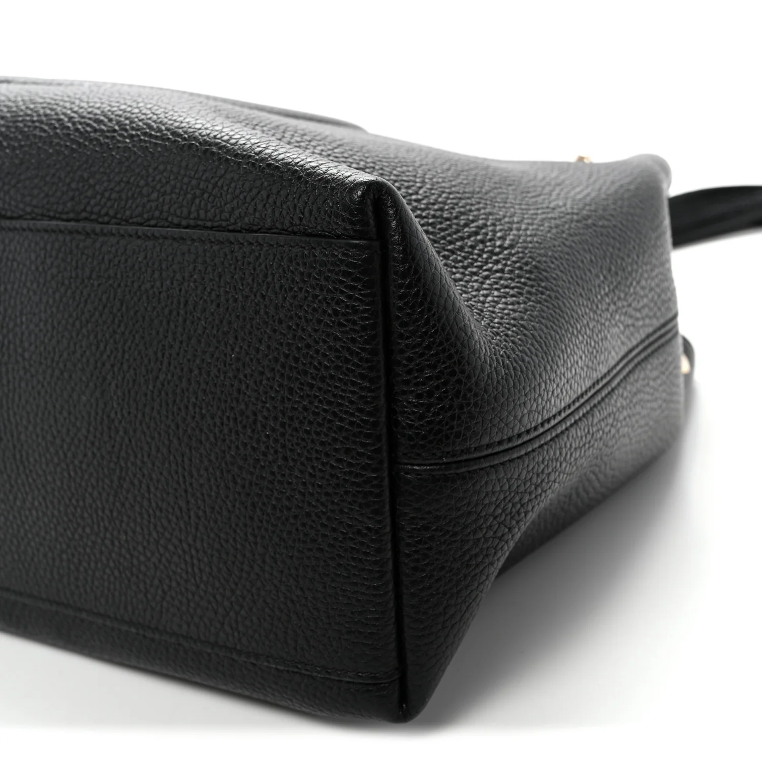 Pebbled Calfskin Medium Soho Chain Shoulder Bag Black