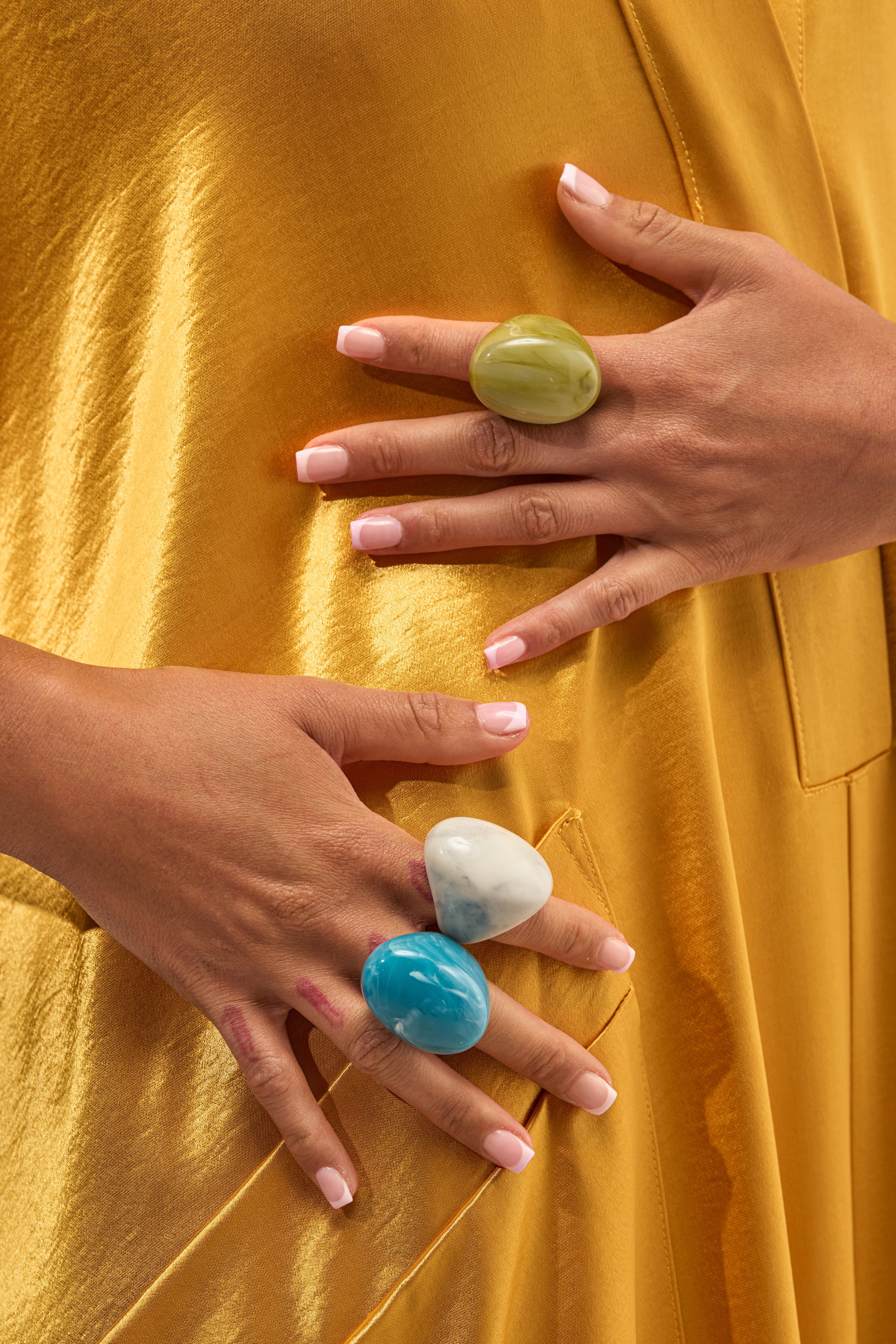 MULTI STACK RESIN RINGS - Akira Store