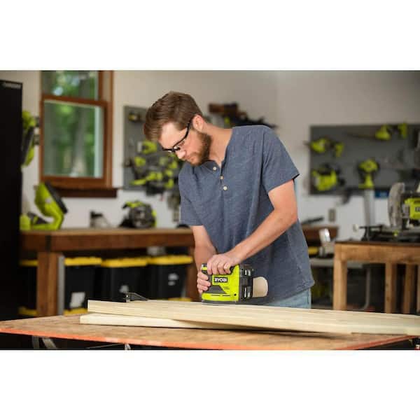 ONE+ 18V Cordless 2 Tool Combo Kit with Random Orbit Sander and Corner Cat Finish Sander (Tools Only) Image 10