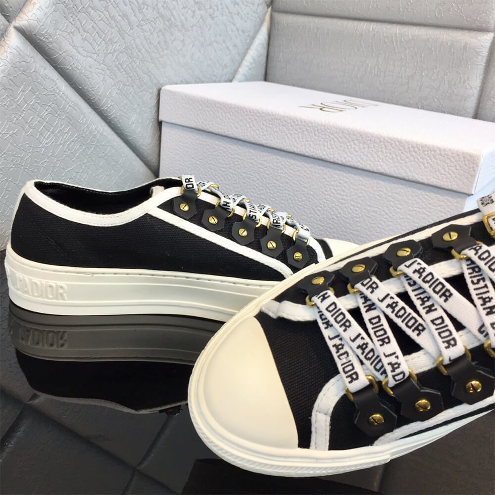 WALK N DIOR SNEAKER