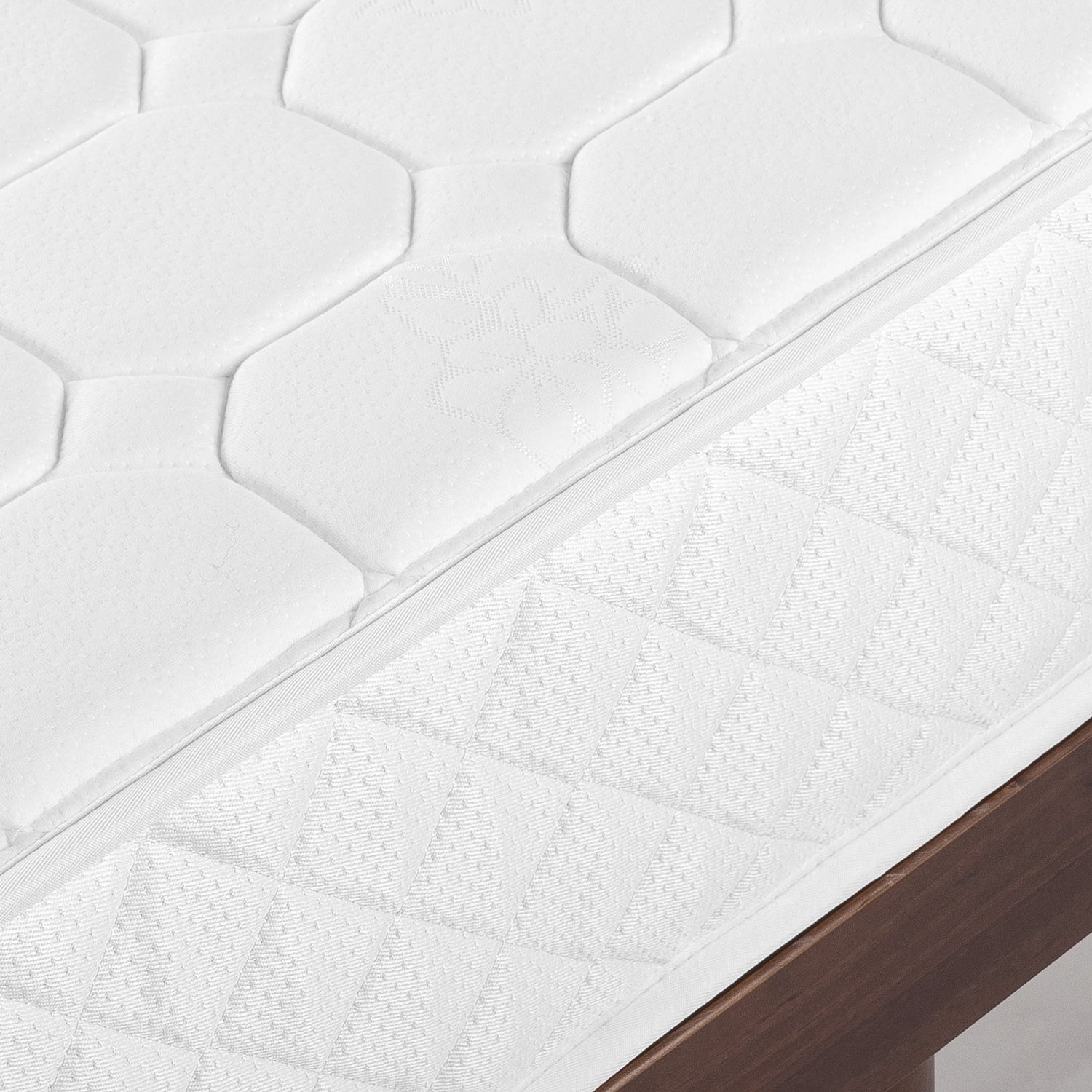 8 Quilted Hybrid of Comfort Foam and Pocket Spring Mattress. Twin XL