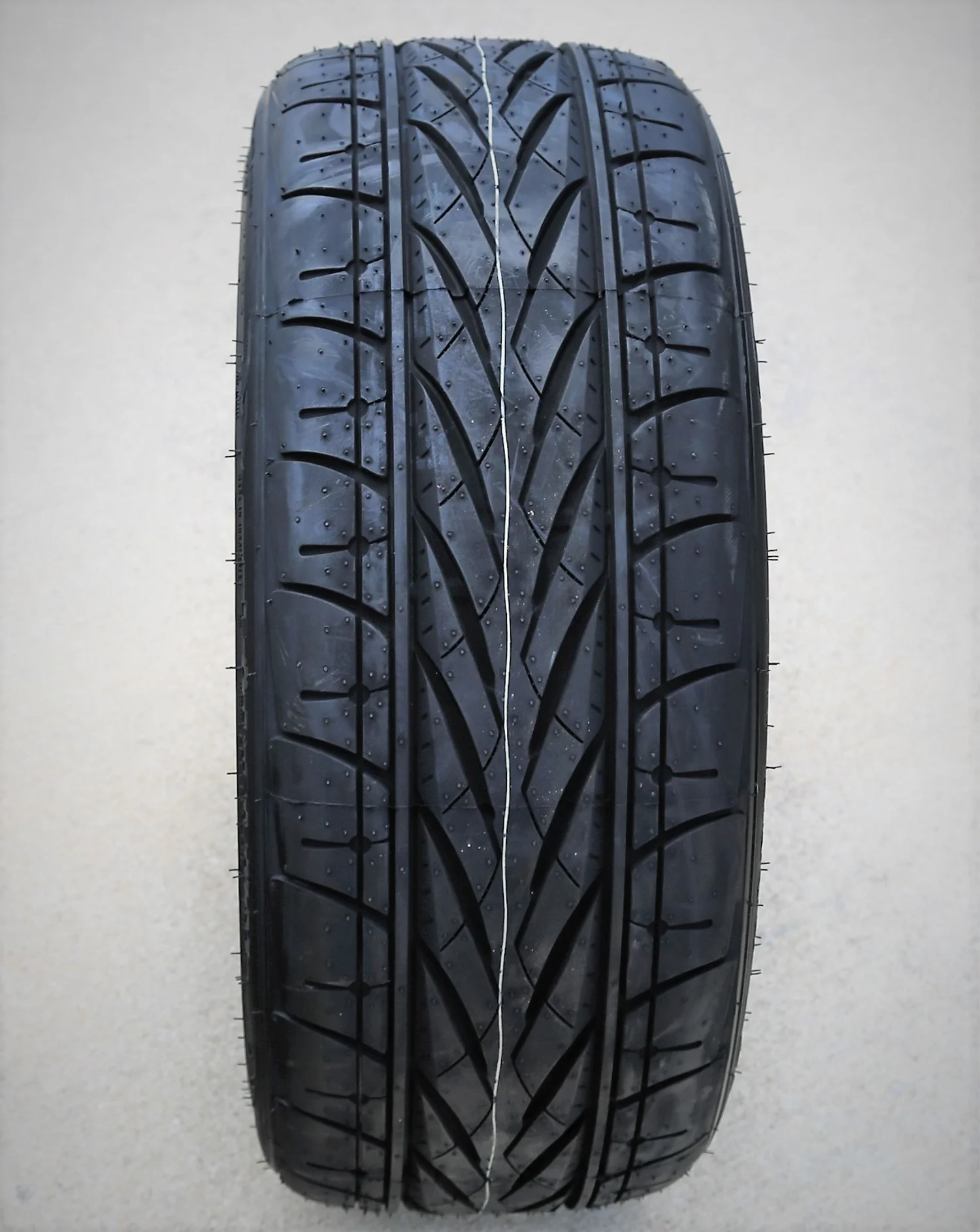 Set of 4 Hexa-R 225/50ZR17 225/50R17 98W XL High Performance a/s All Season Tires - Image 9