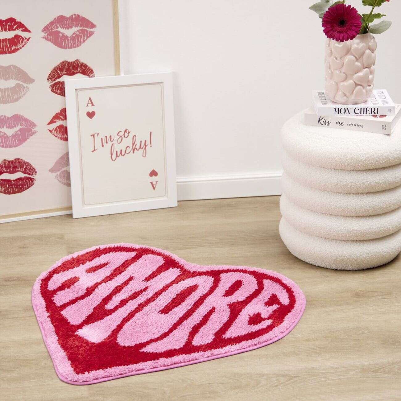 Tapis déco inscription Amore forme coeur rose 75x75cm