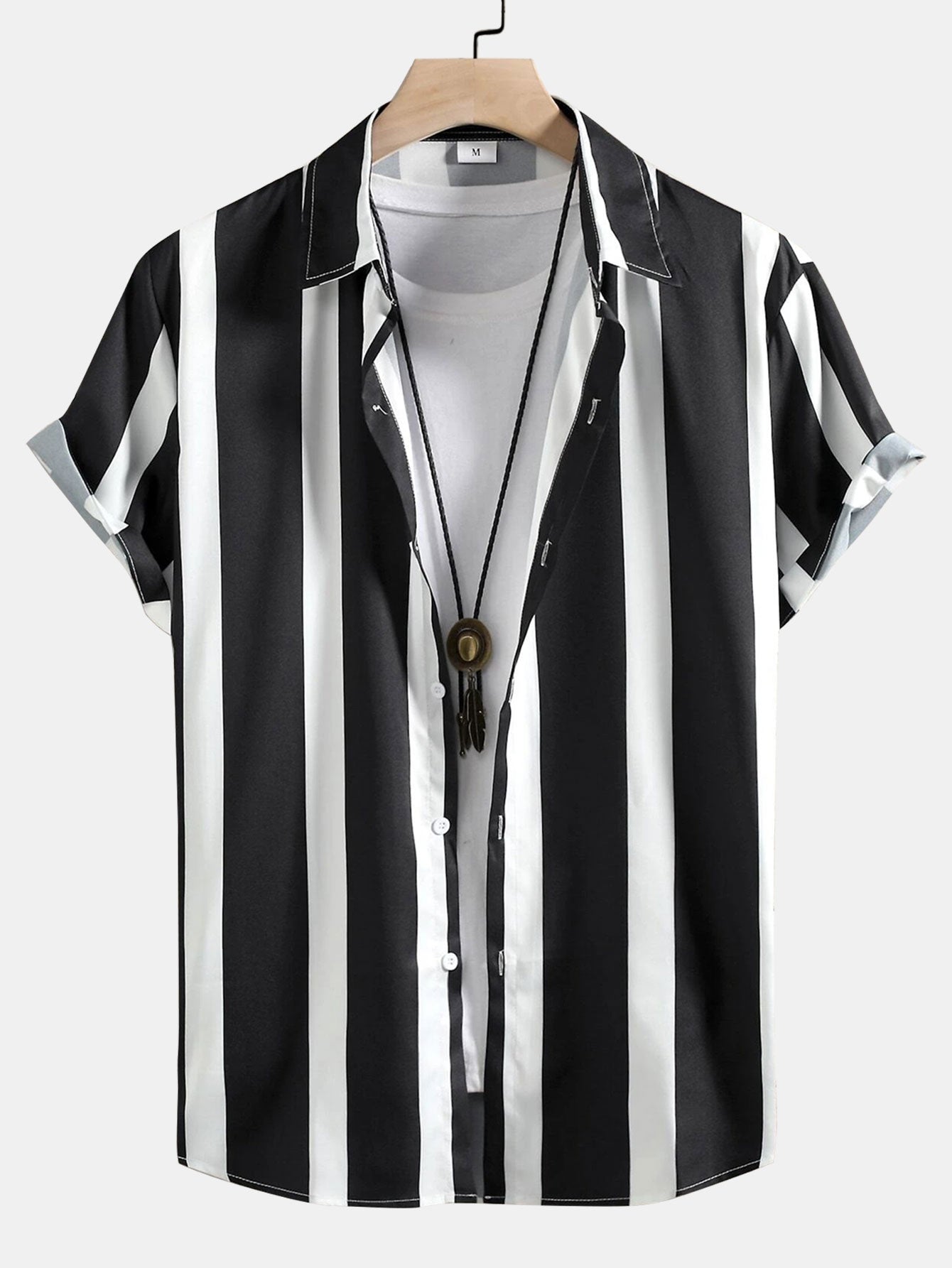 Chemise boutonnée à rayures et short de bain