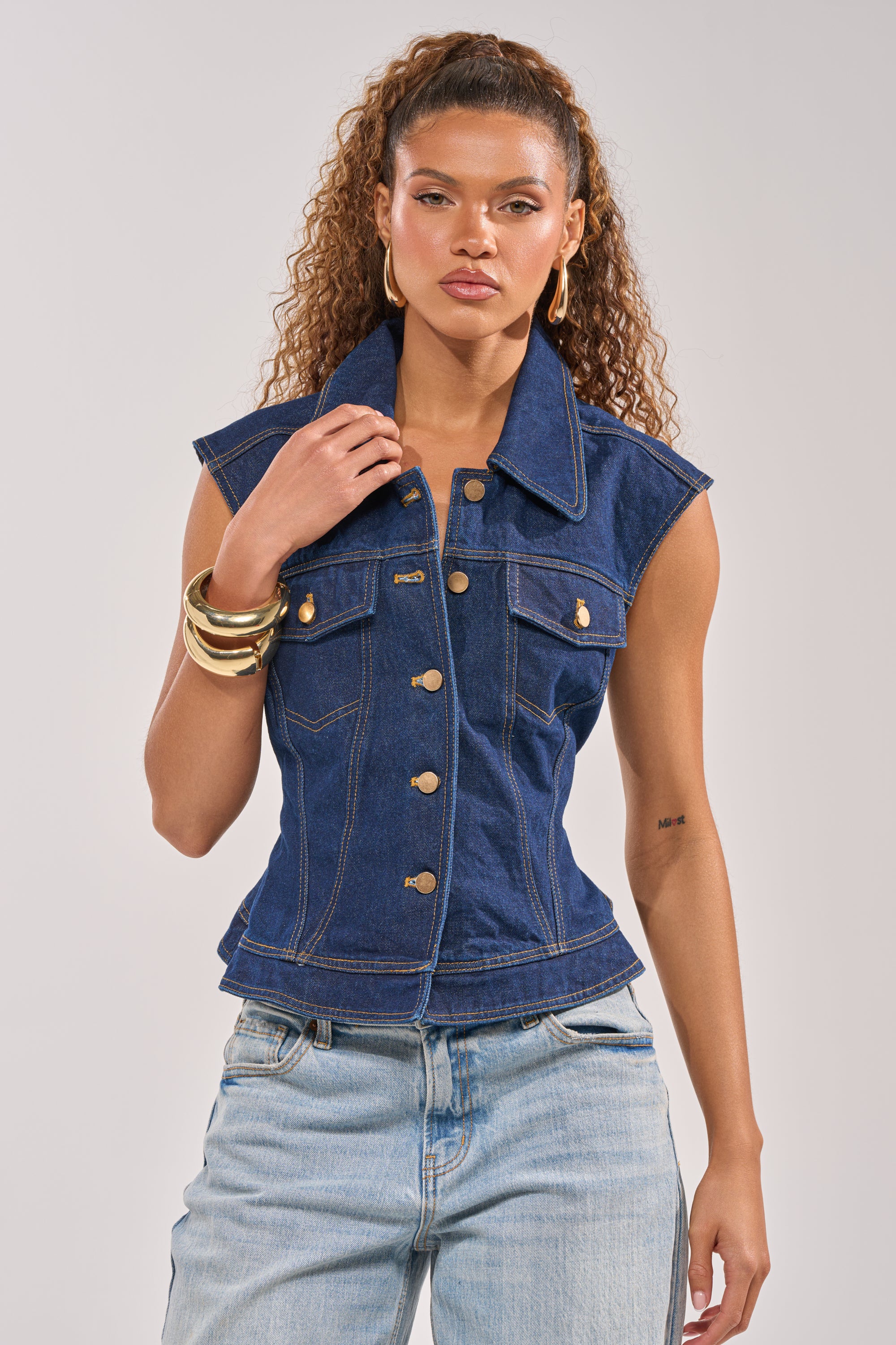 BIRDIE DENIM VEST - Akira Store