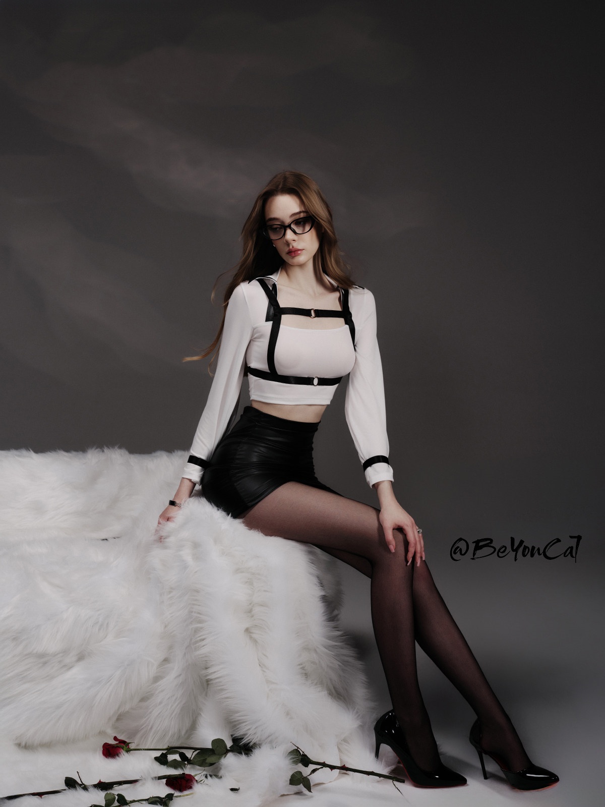 Bu You Cat: Personal Assistant * Office Secretary Uniform