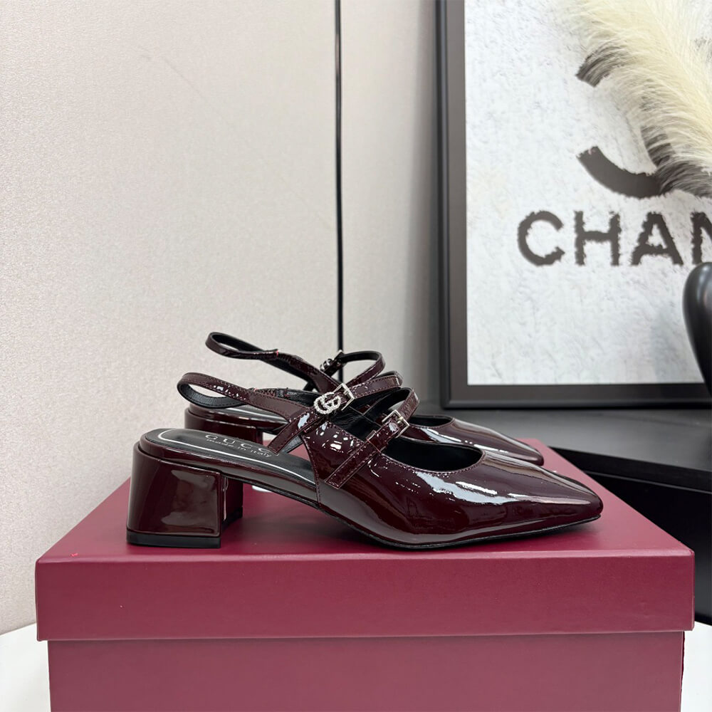 Gucci Women s pump with Double G