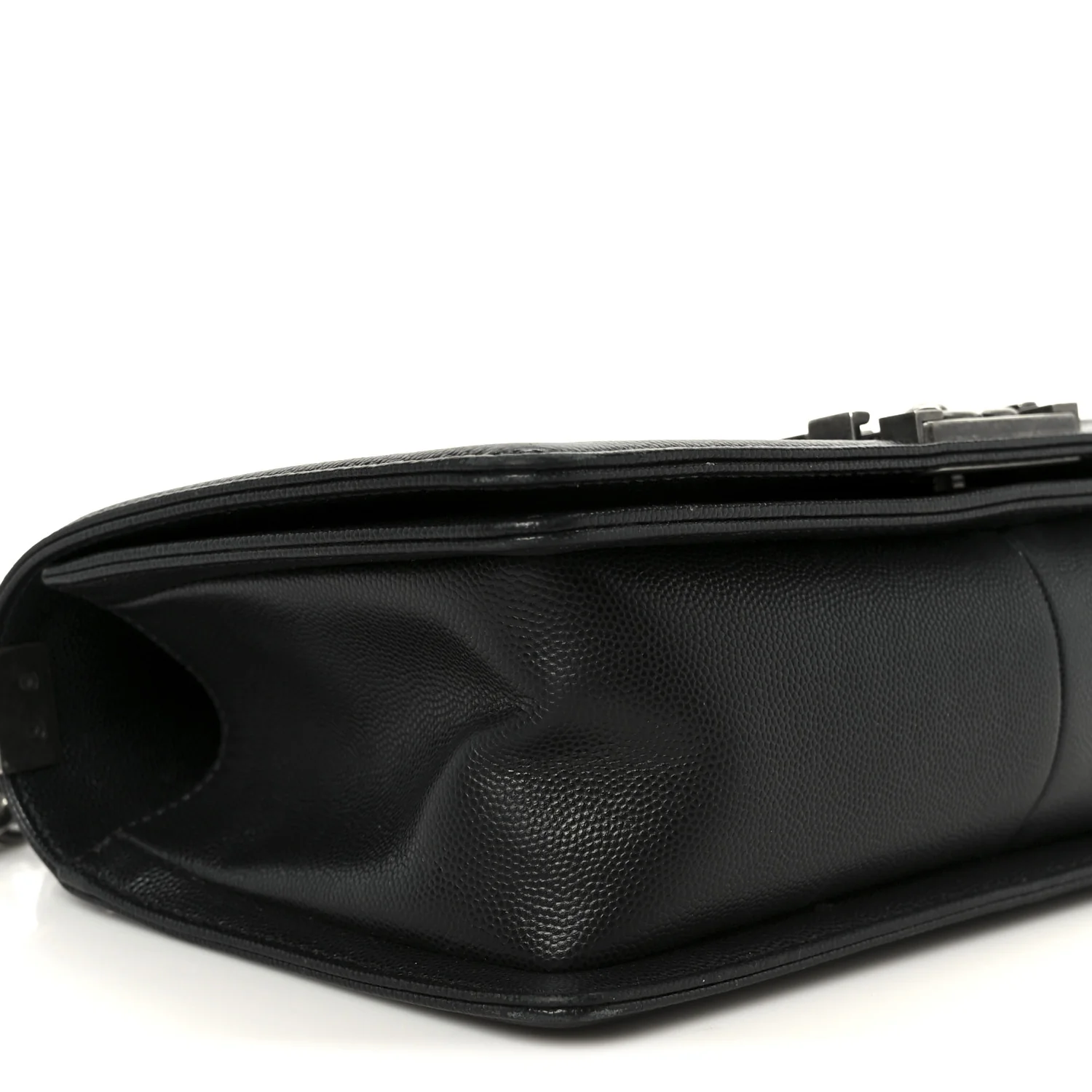 Caviar Quilted Medium Boy Flap Black