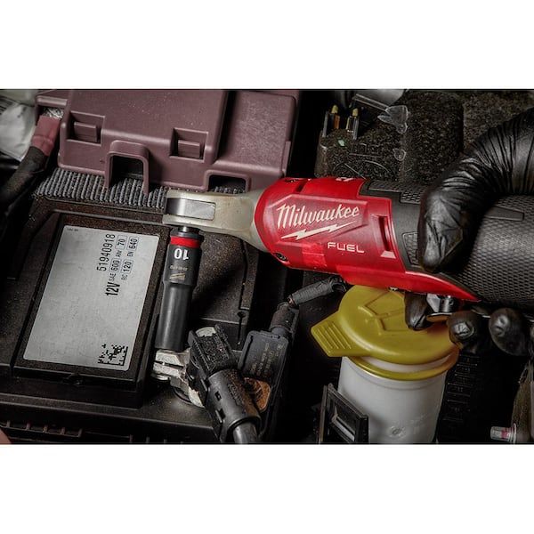 M12 FUEL 12V Brushless Cordless Stubby 3/8 in Impact Wrench Kit with 3/8 in Drive SAE/Metric Socket Set (43 Piece) Image 9