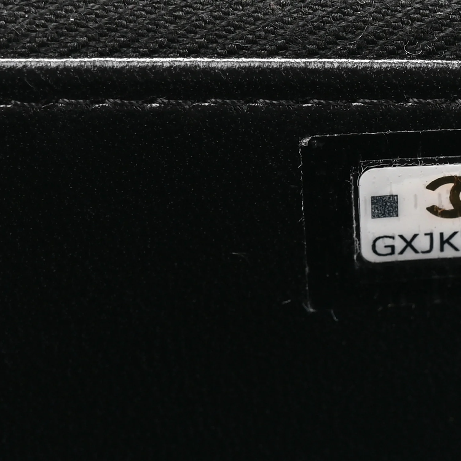 Lambskin Quilted Small Top Handle Vanity Case With Chain Black